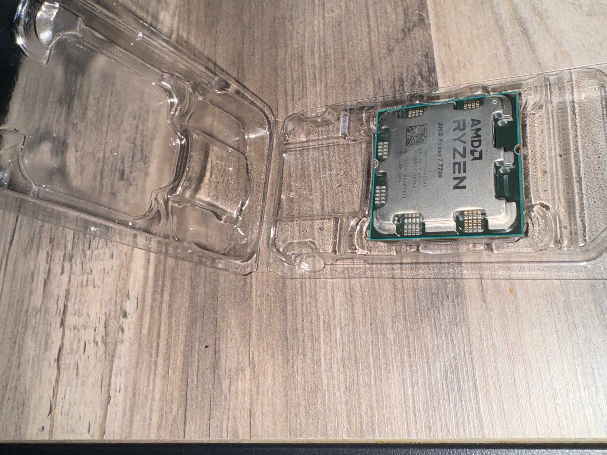 AMD Ryzen 7 7700