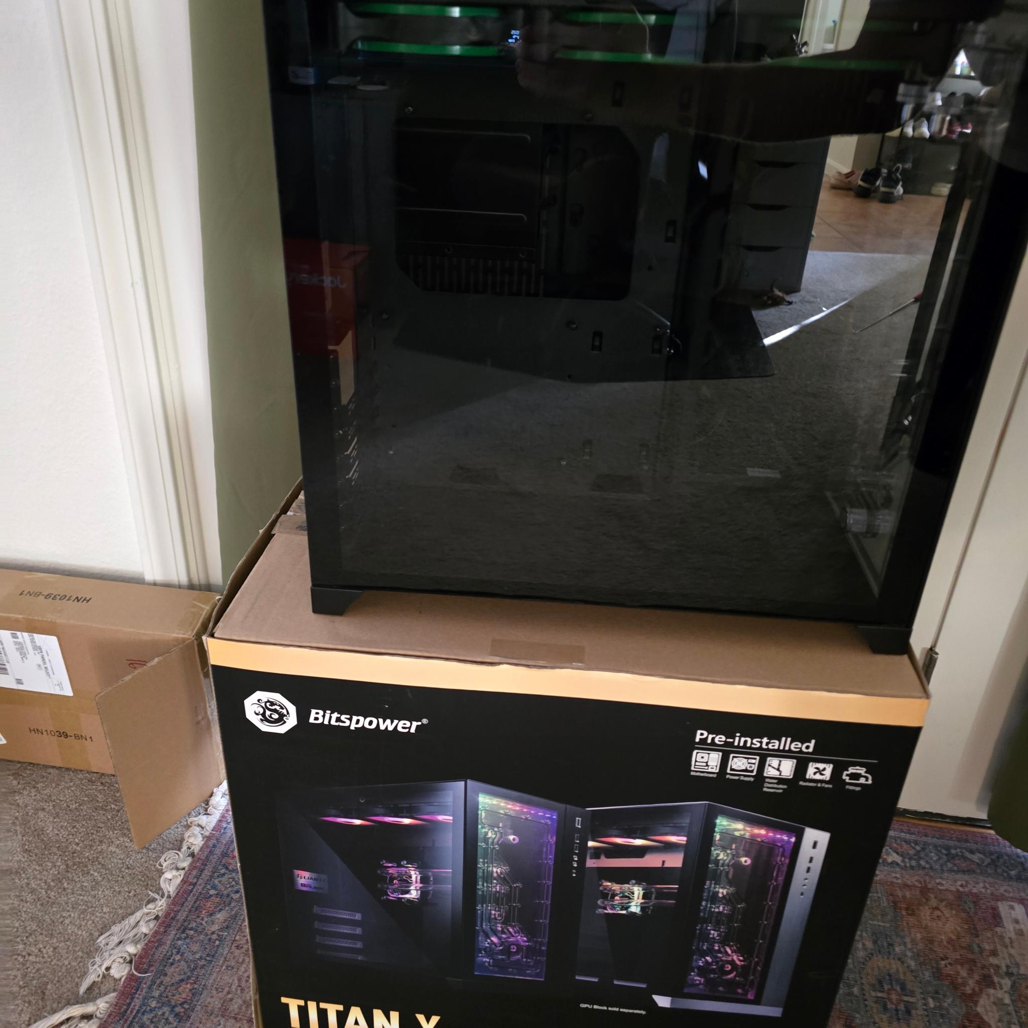 Lian Li Titan X O11D Case with built in Reservoir/Pump and 1 TB WD Gen 4 NVME (Read Description)