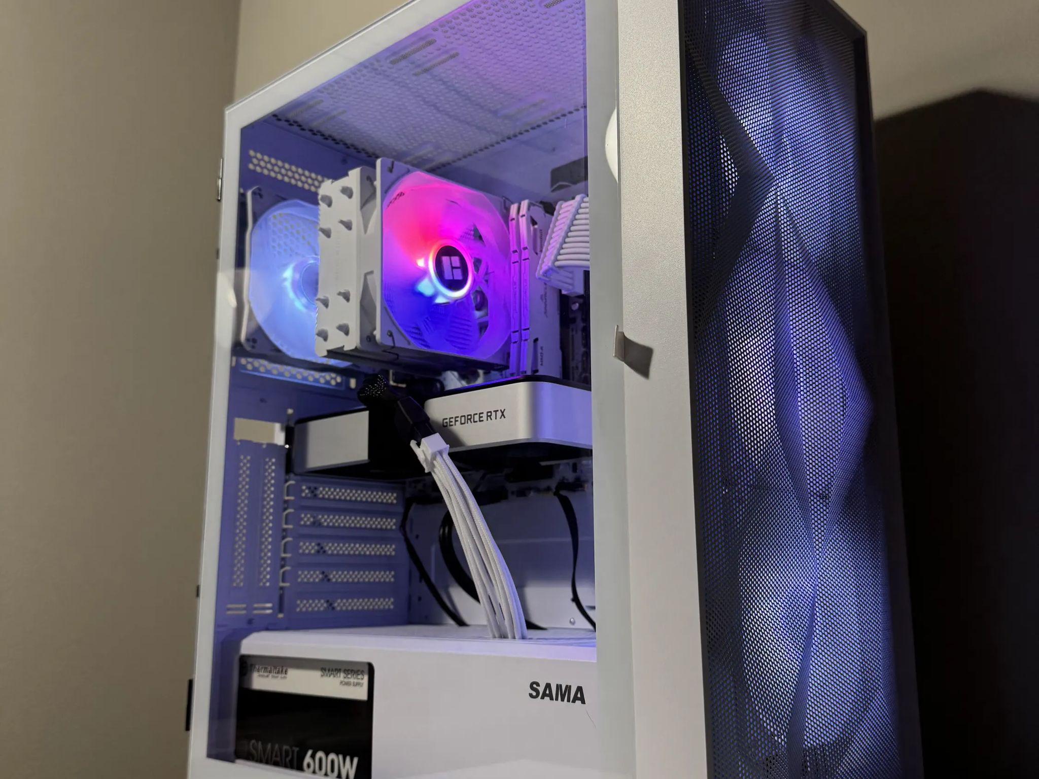 ✨Whiteout ✨ R5-5600X| RTX 3060Ti FE| 16GB DDR4 | 512GB NVMe