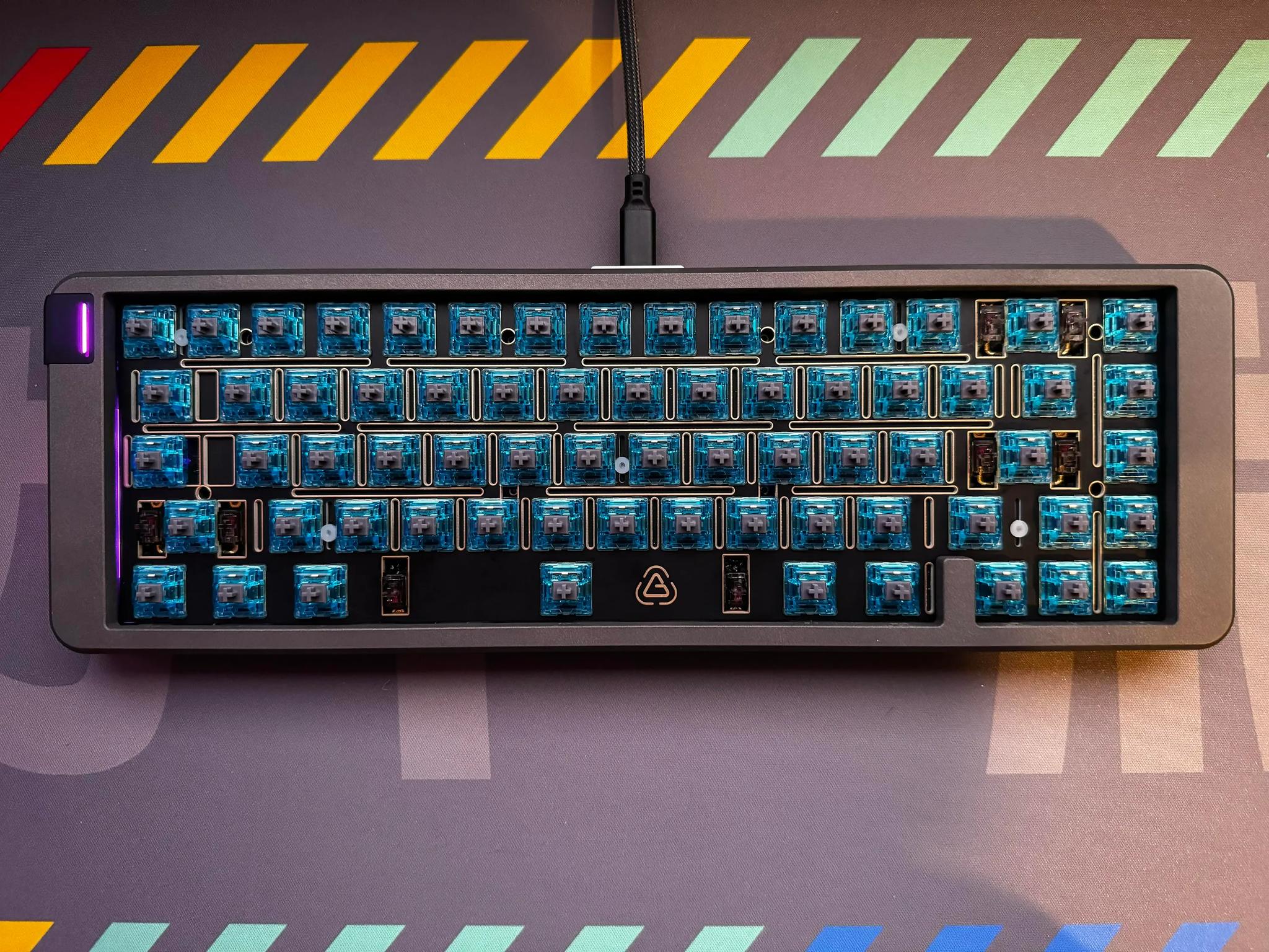 Cerakoted Gunmetal Graystudio Space65 R3 Custom Hotswappable Keyboard w/ Badseed Tactile R1 Switches