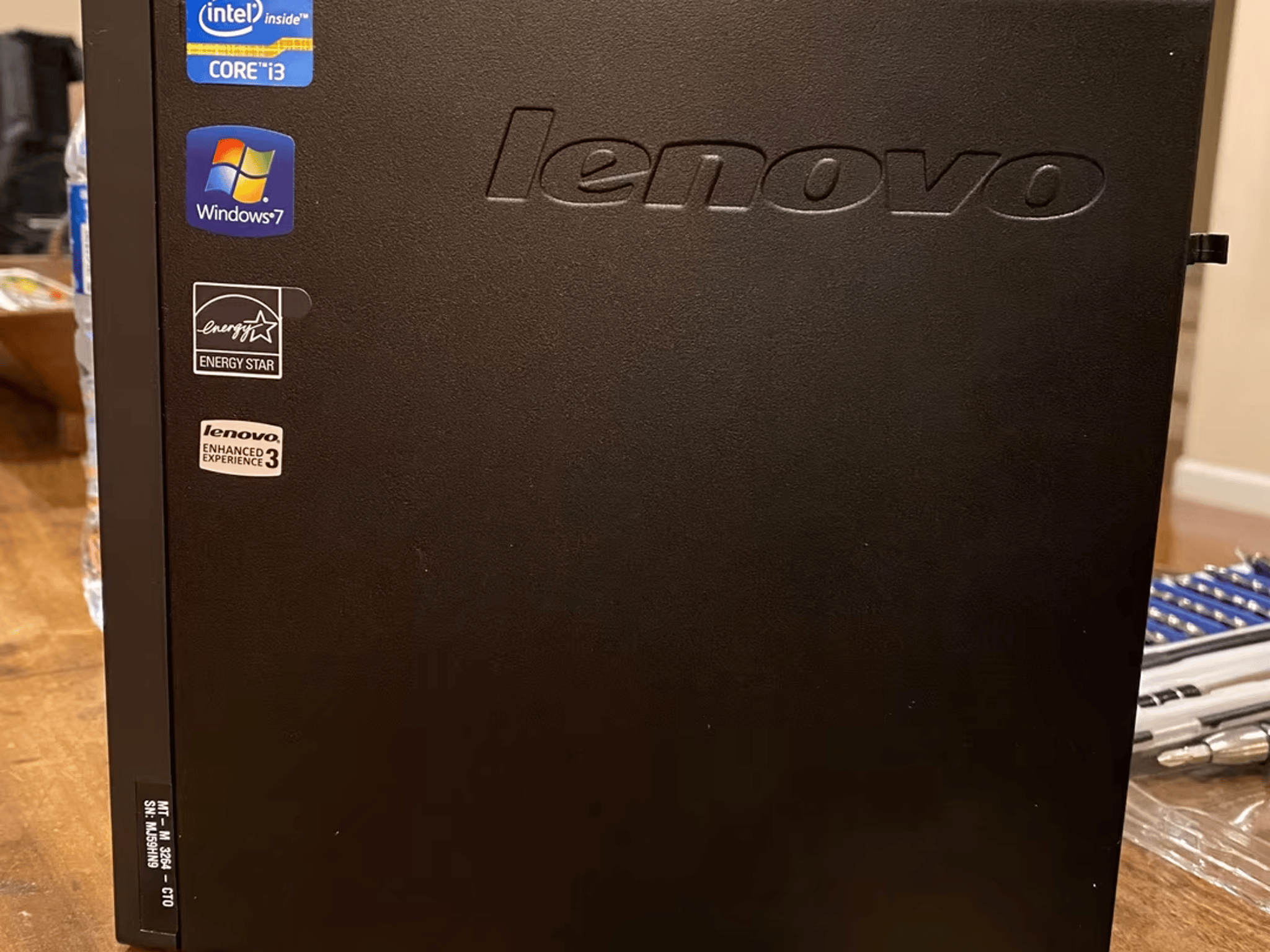 Lenovo ThinkCentre M72e - MFF - Intel i3-3220T - Windows 10 Pro - 128GB SSD - 8GB RAM - Disc Drive