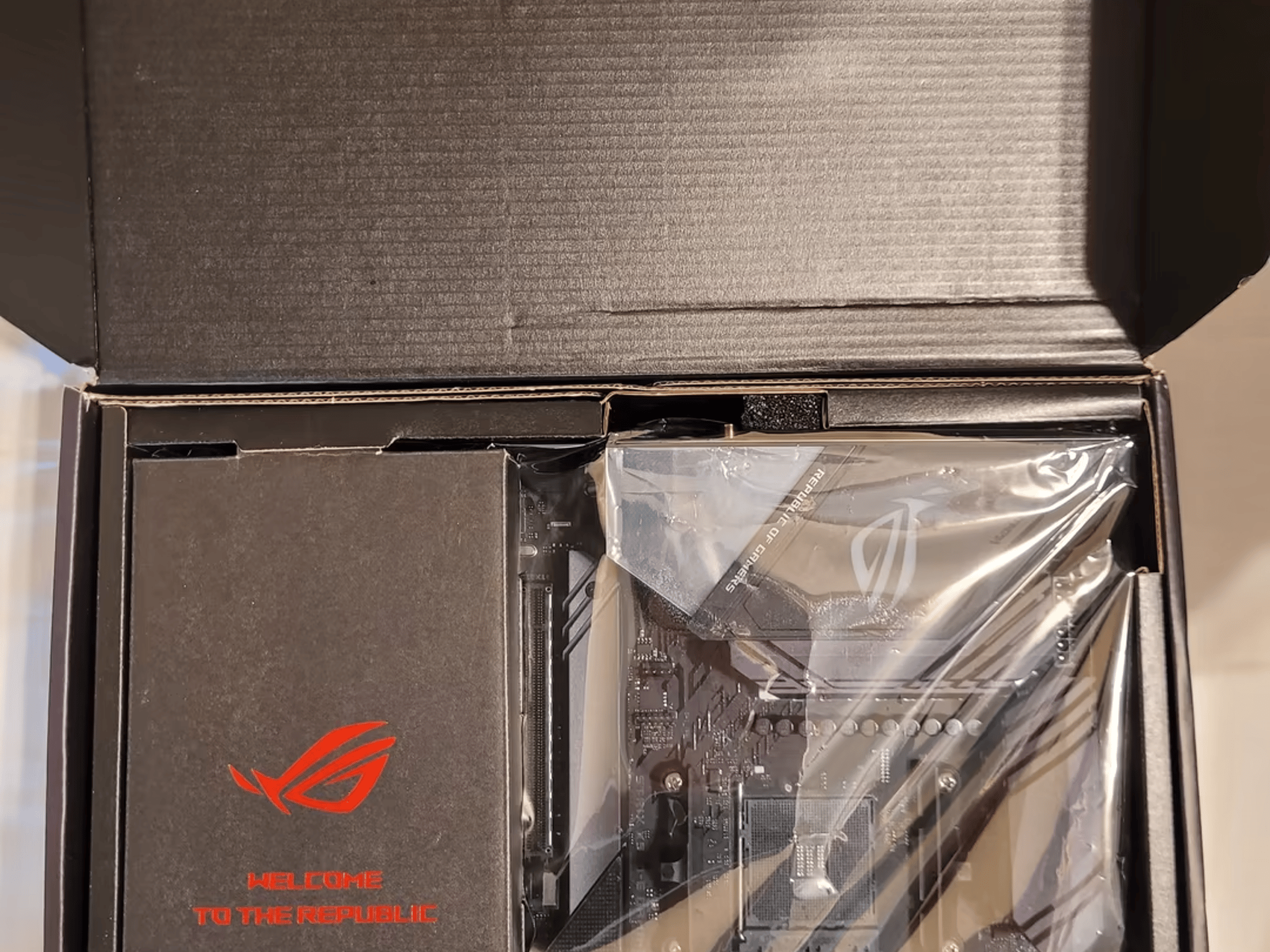 New Open Box! ASUS ROG Strix X570-E Gaming