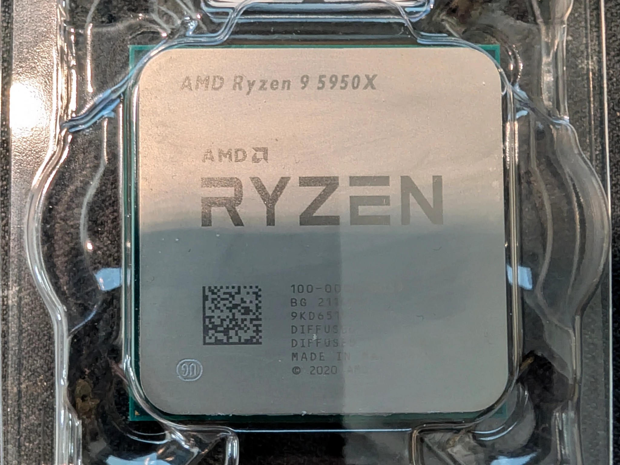 5950x 16 Core 32 Thread unlocked desktop CPU - Used w/box and sticker