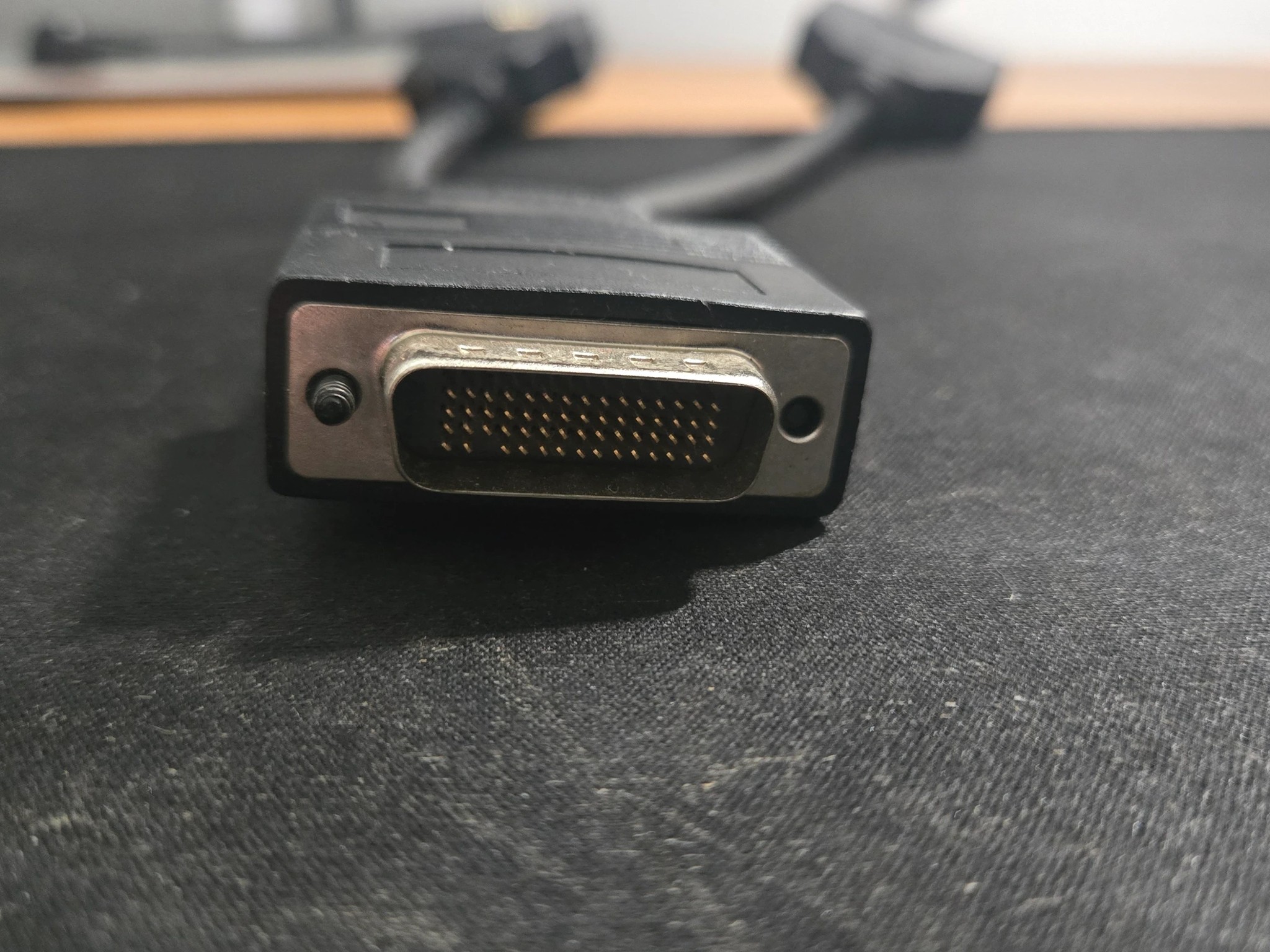 Dell/HP DMS-59 to DVI splitter