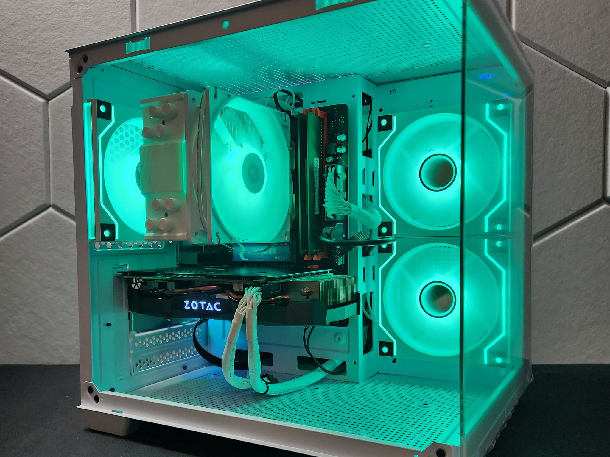 "Budget Gaming PC" GTX 1070TI | Ryzen 5 3500X | 16GB DDR4 | 500GB SSD | WIFI+BT