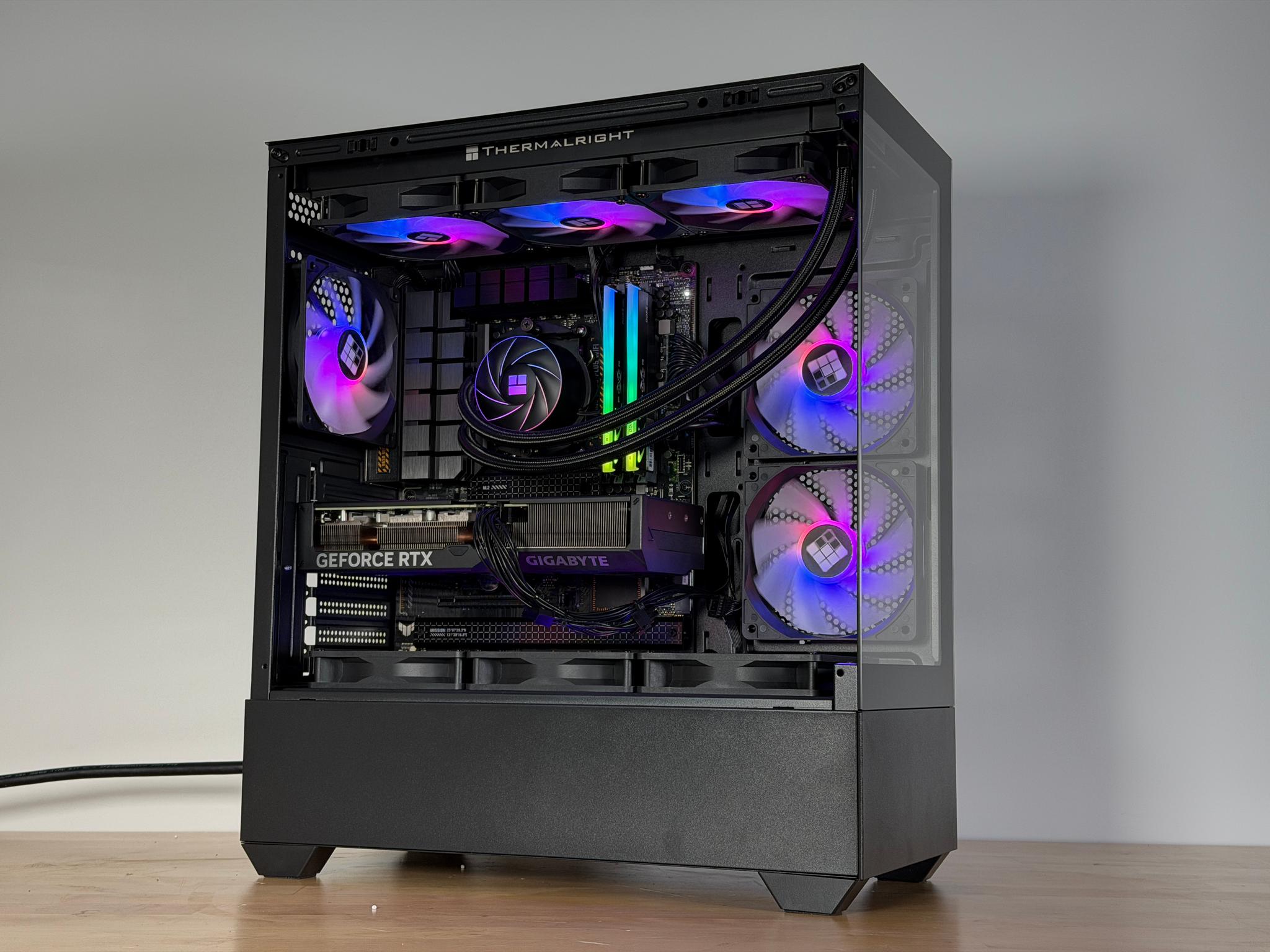 RTX 4070 Ryzen 7 7700x Gaming PC
