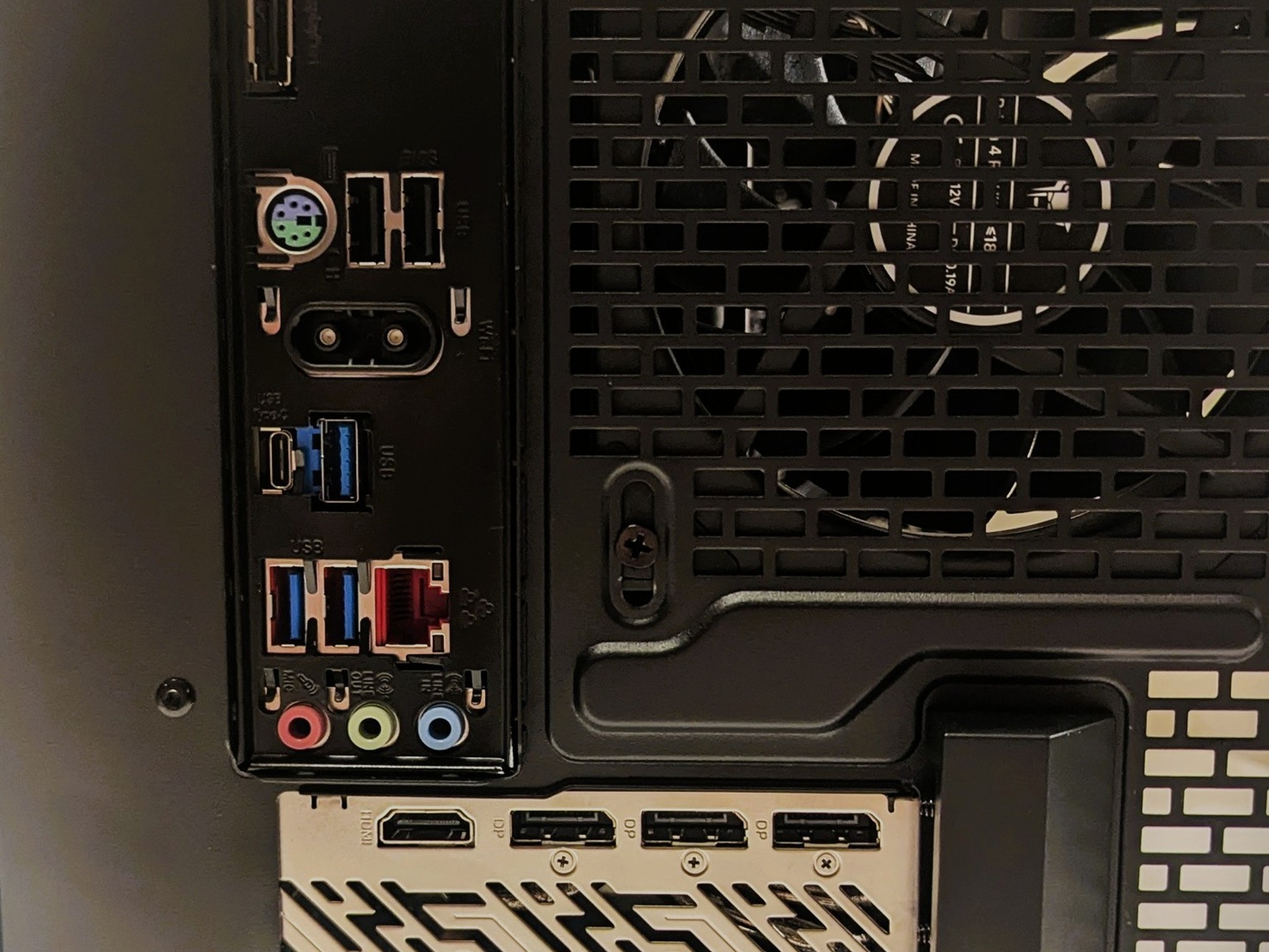 Tron Gaming PC 9070 XT 16GB | RYZEN 9600X | 16GB DDR5 | 1TB SSD | 240MM LCD AIO | 850W GOLD|