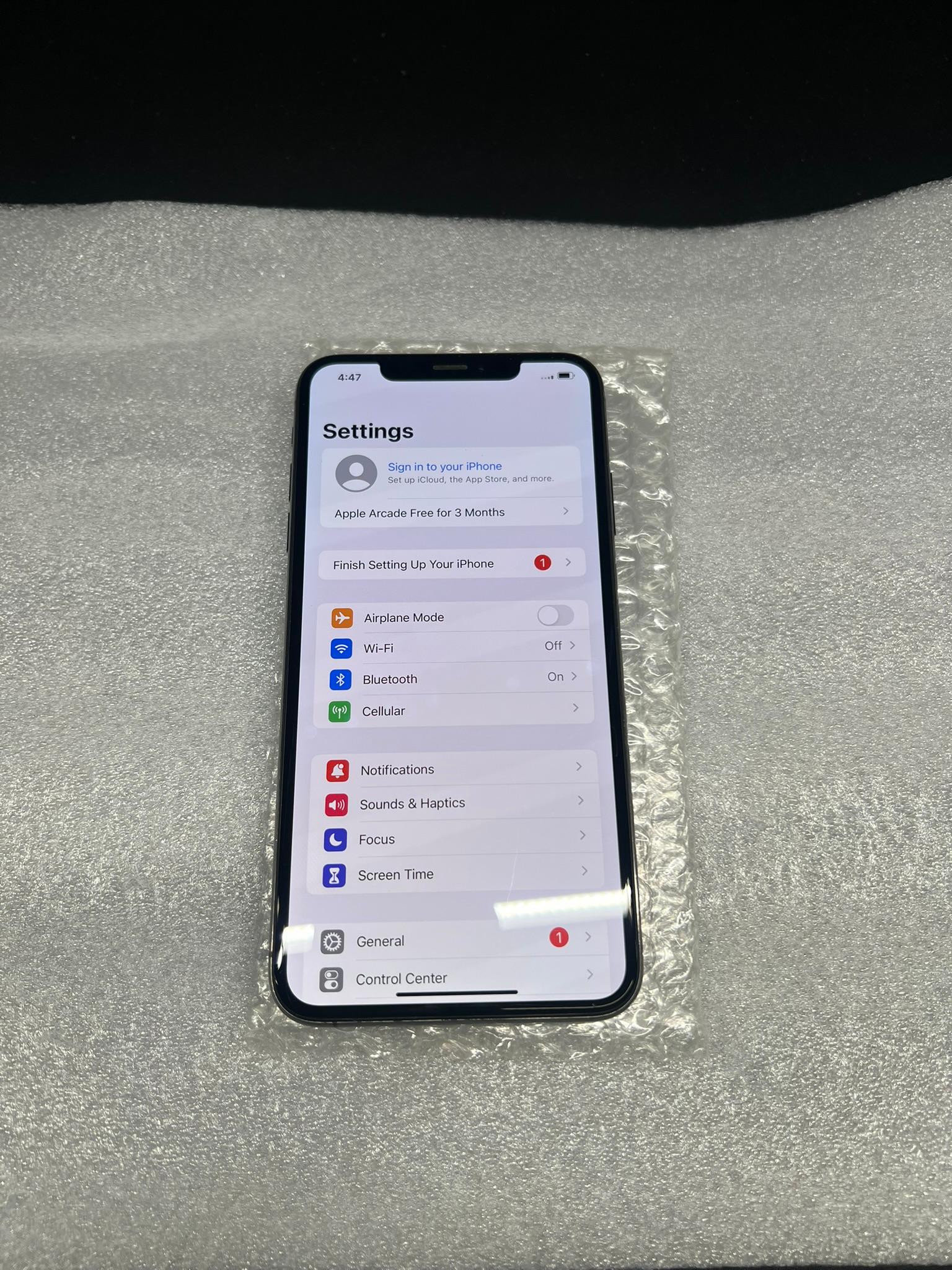 Apple iPhone XS Max – Unlocked – 512 GB – Space Gray