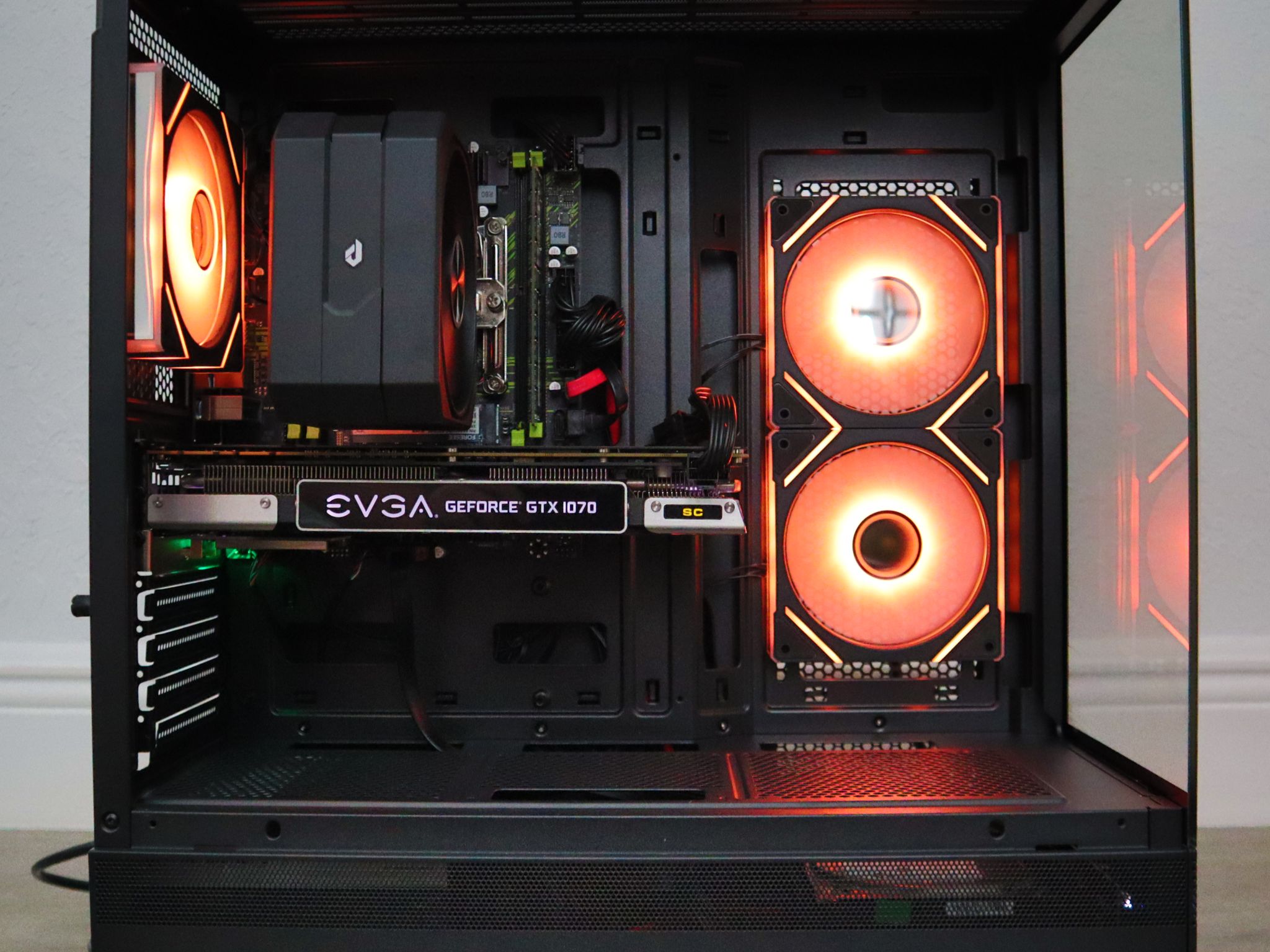 Gaming PC - GTX 1070, E5-2650 V4, 16GB DDR4, WIFI, ARGB, BLACK, NVMe SSD, HDD.