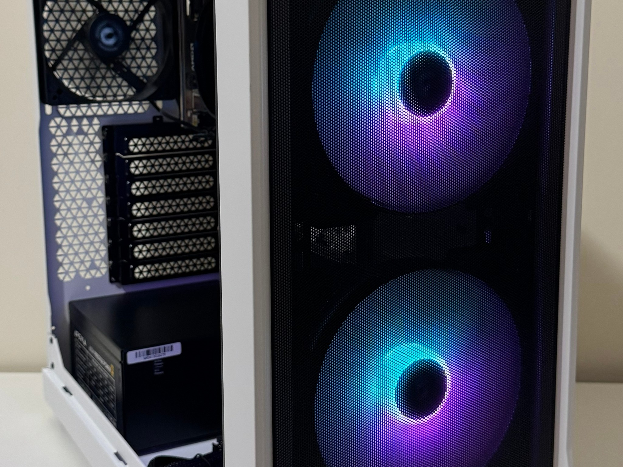 AMD Ryzen 5 5600G Gaming PC Radeon Vega 7 Graphics ASUS B550M-A B550 Fractal Design Focus 2 Case