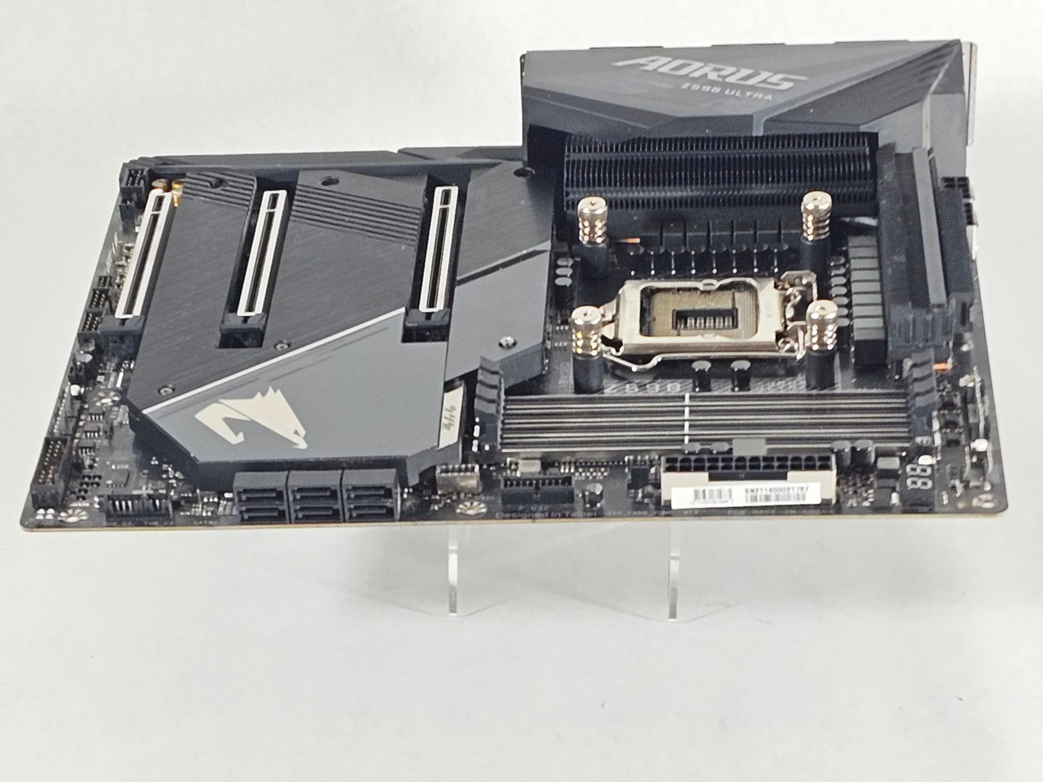 Gigabyte Z590 AORUS ULTRA DDR4 LGA1200 11th Gen Intel ATX Motherboard