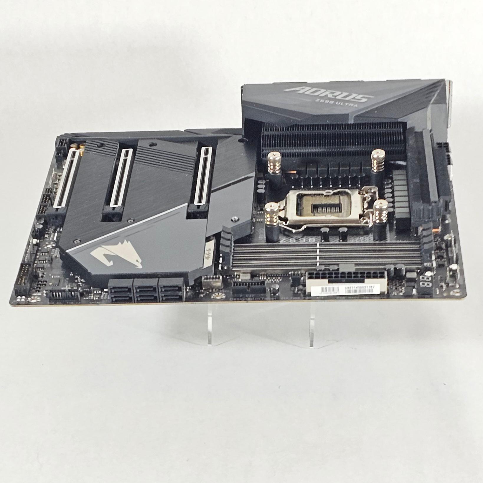 Gigabyte Z590 AORUS ULTRA DDR4 LGA1200 11th Gen Intel ATX Motherboard