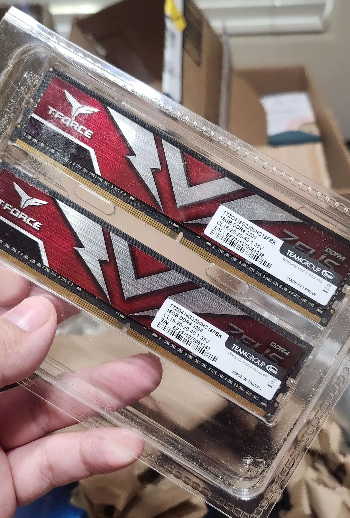 Crucial DDR4 32gb(2x16gb) 3200MT/s CL22/ TEAMGROUP DDR4 32gb(x2 16gb) 3200MT/s CL16