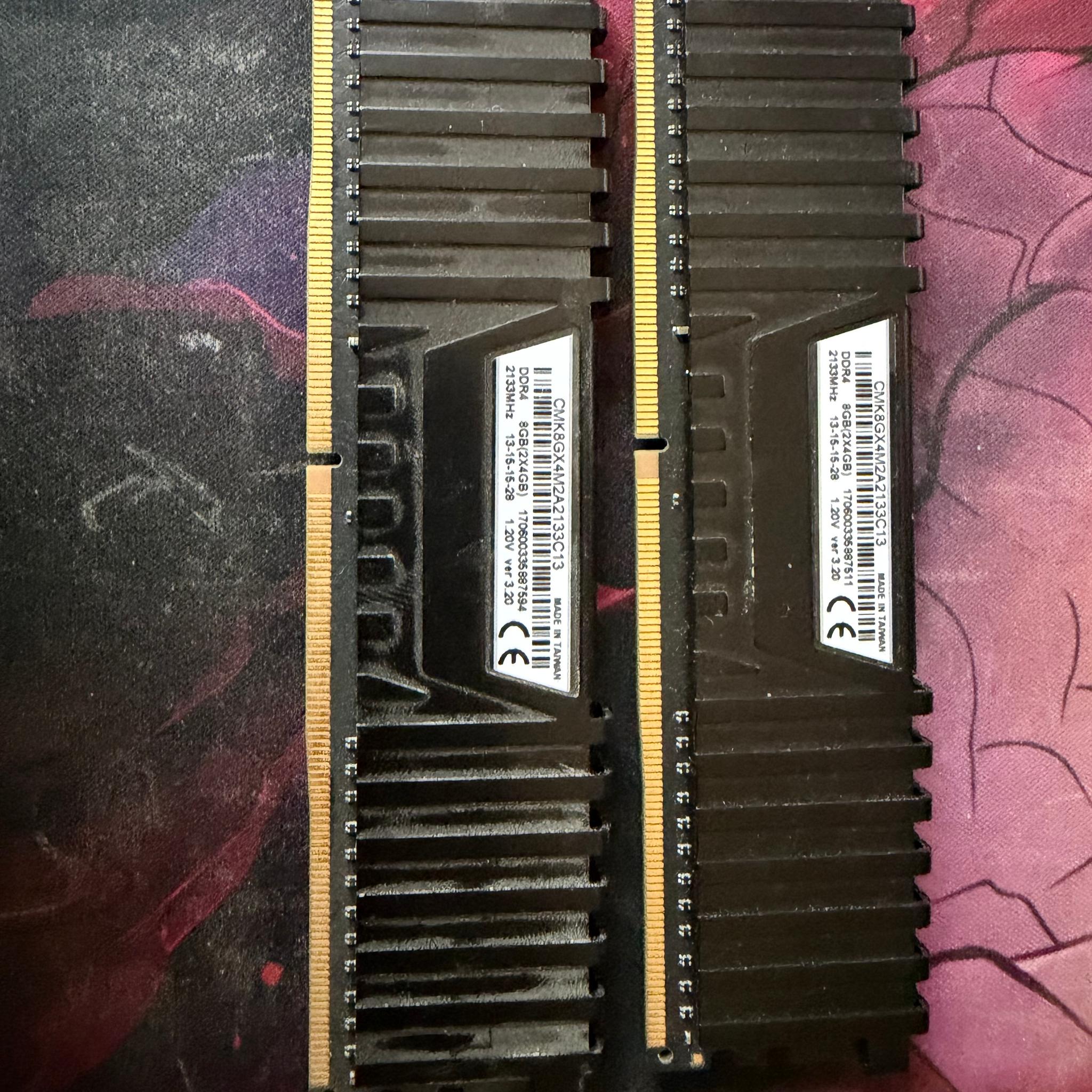 Corsair Vengeance LPX 8 GB (2x 4 GB)DDR4 2133 MHz