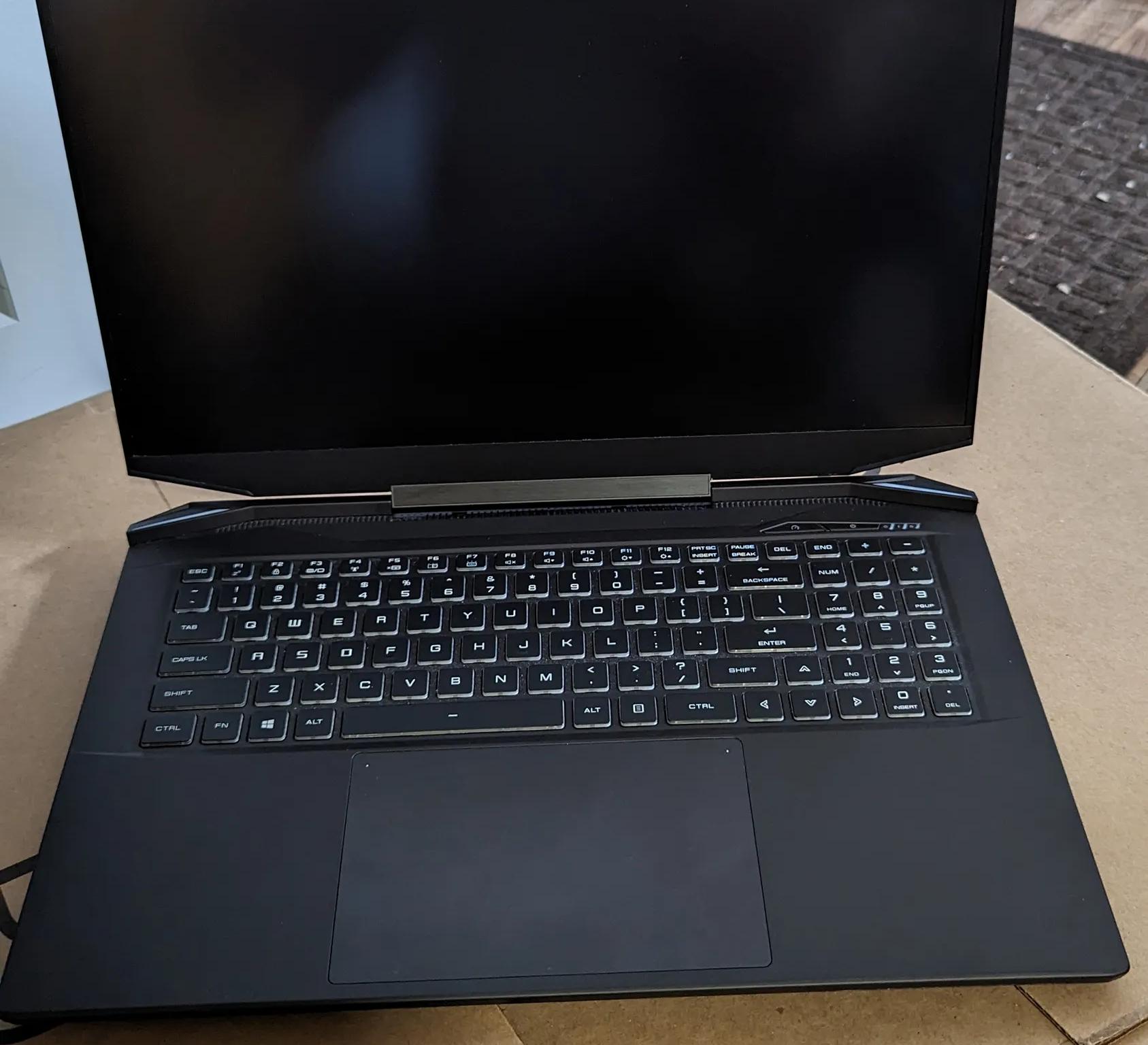 Eluktronics Prometheus XVII 17.3" QHD 165Hz RTX 3070 i7 10875H