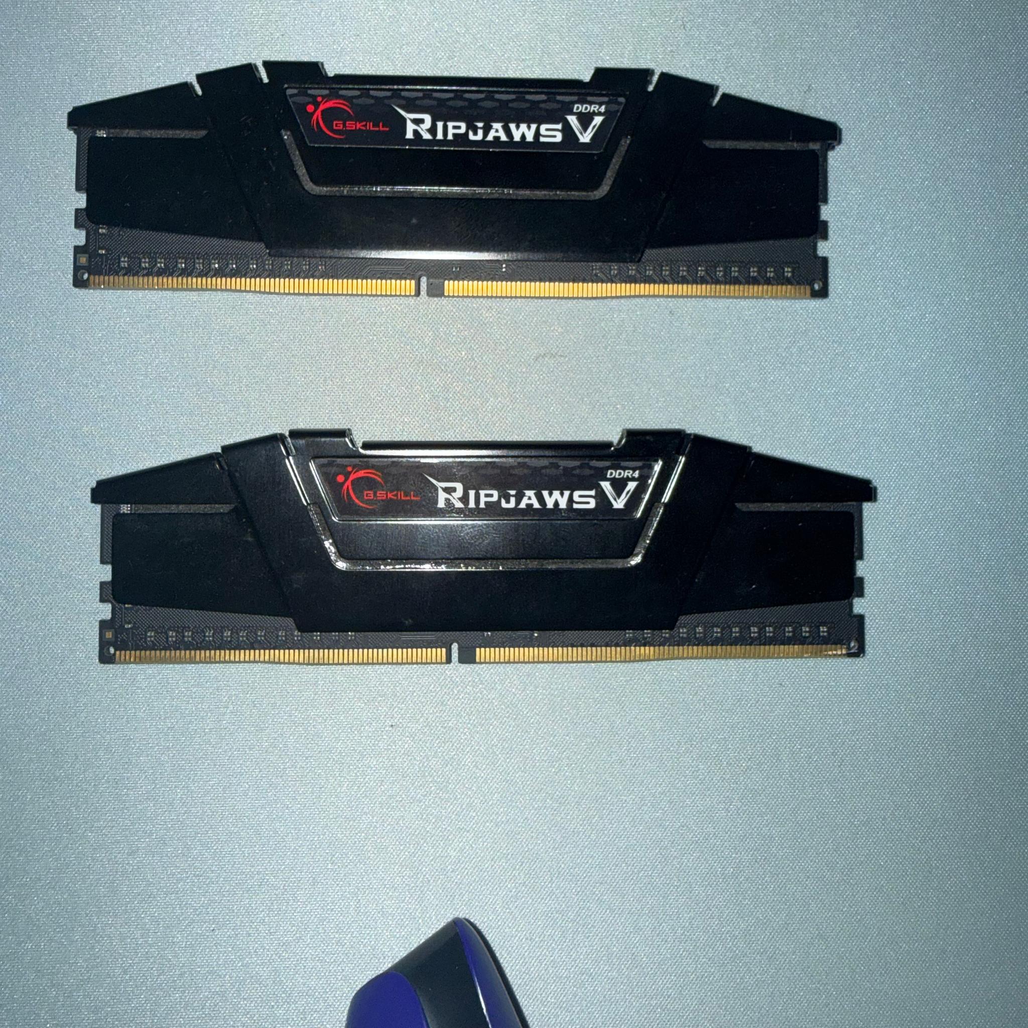 G.SKILL Ripjaws V 16GB DDR4 3200MHz CL16 Memory