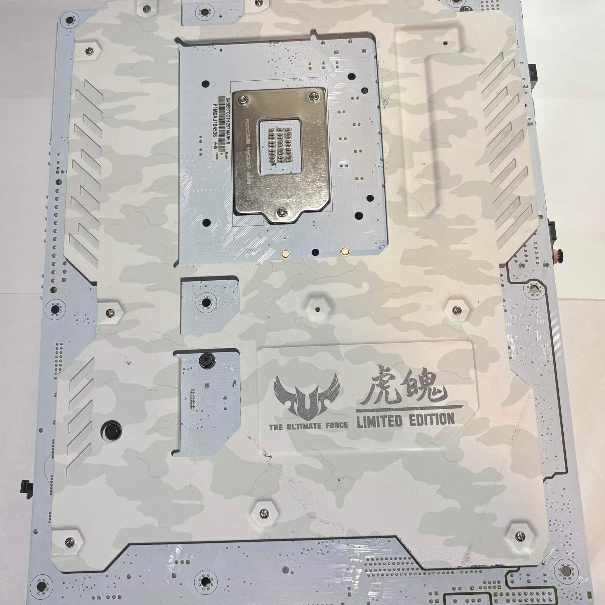 ASUS Sabertooth Z97 Mark S "White Edition" LGA1150 ATX Motherboard