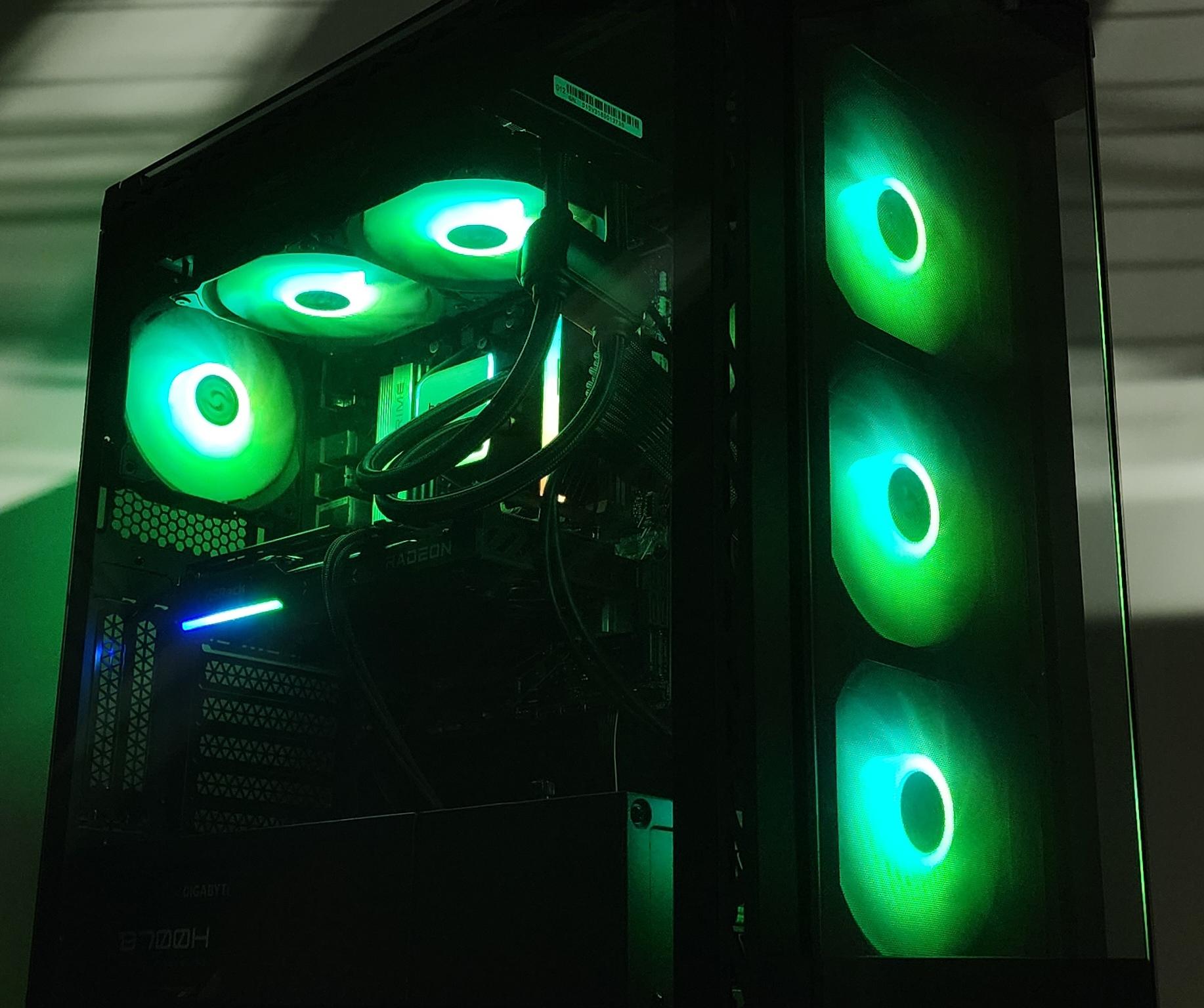Gaming PC Ryzen 7 9700X 16GB RAM 1TB SSD RX 9060 XT 16GB Windows 11 Computer