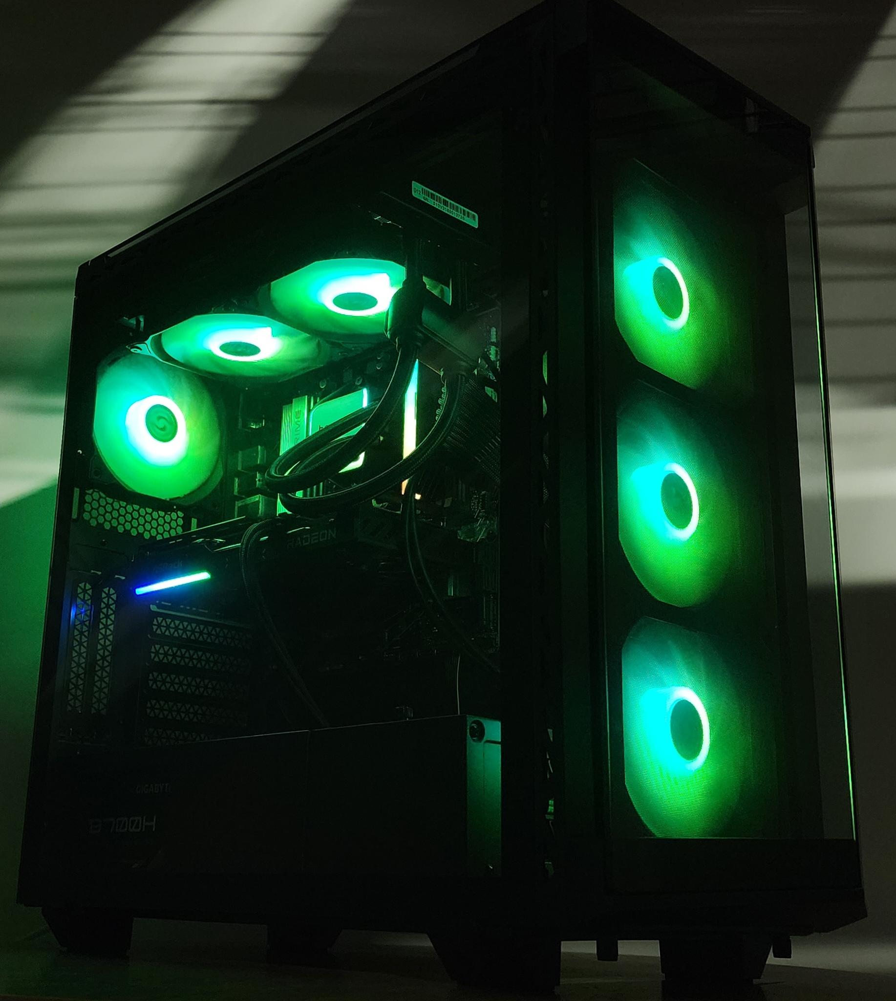 Gaming PC Ryzen 7 9700X 16GB RAM 1TB SSD RX 9060 XT 16GB Windows 11 Computer