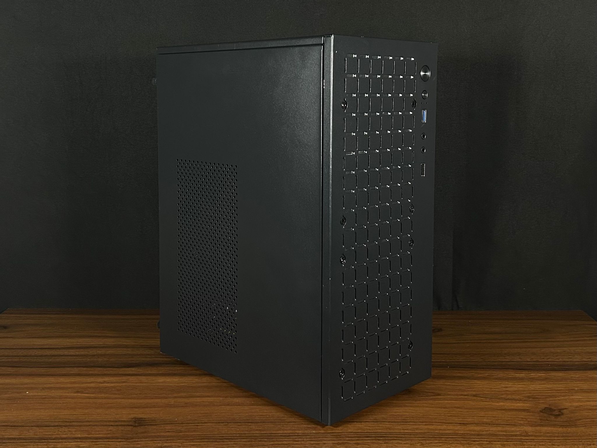 Custom Gaming PC - Radeon RX 5600 XT | Ryzen 5 2600 | 16GB DDR4