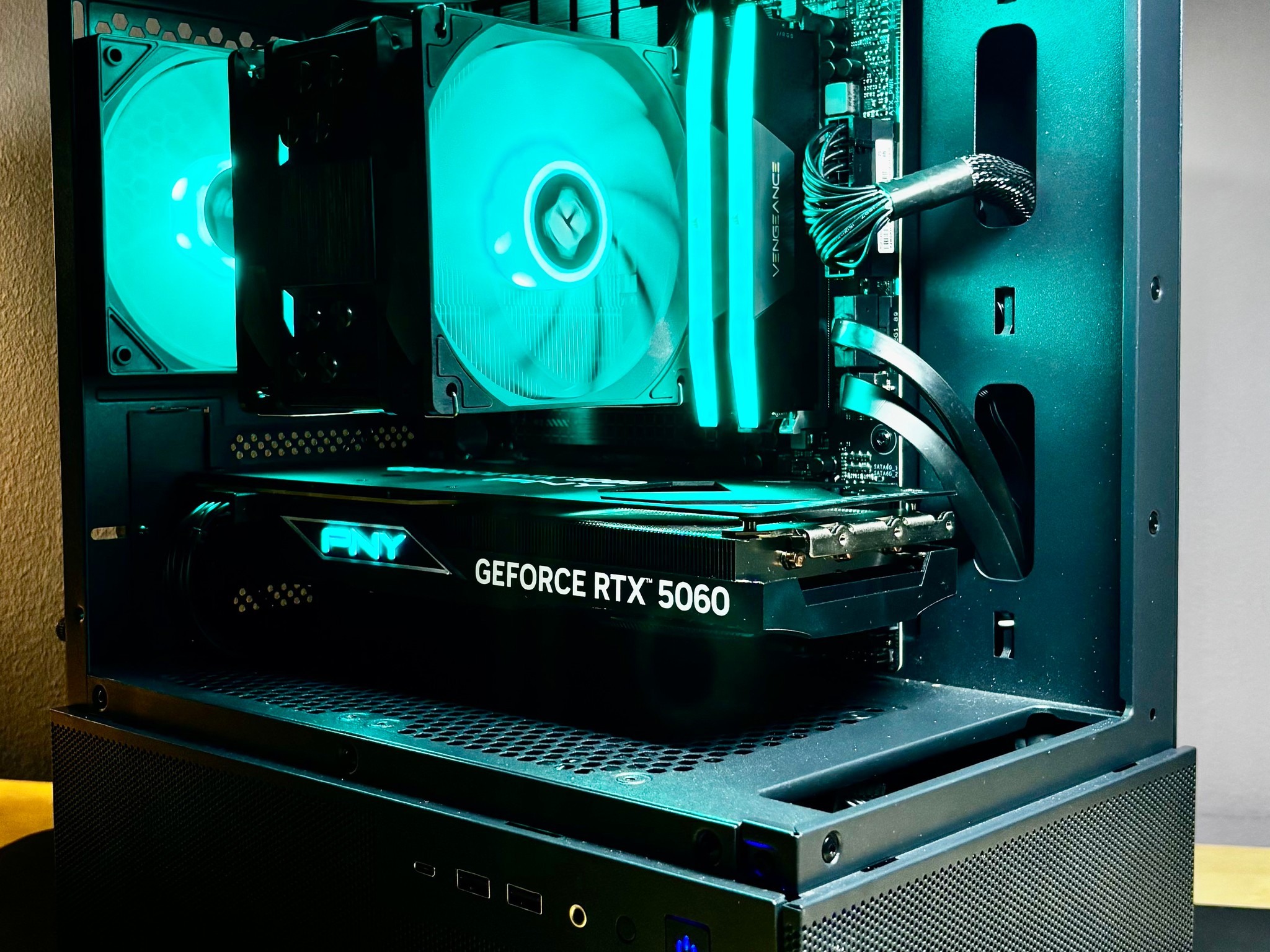 Ryzen 5 7600X | RTX 5060 | 32 GB DDR5 6000MT/S | 1 TB NVME