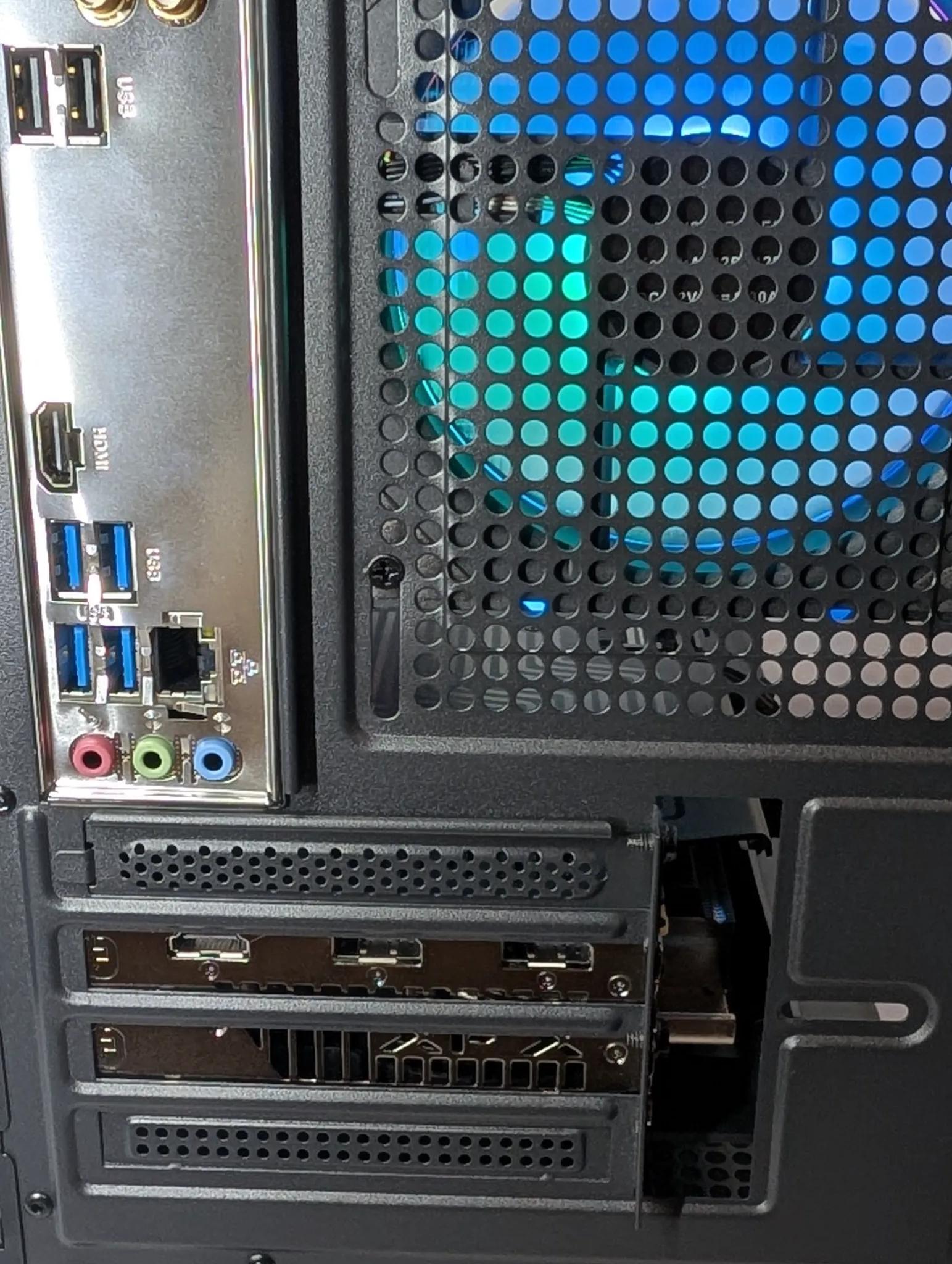 RX 9060 XT 16 GB | Ryzen 9 | 32 GB RAM | 1 TB NVMe | 650w PSU | Windows 11