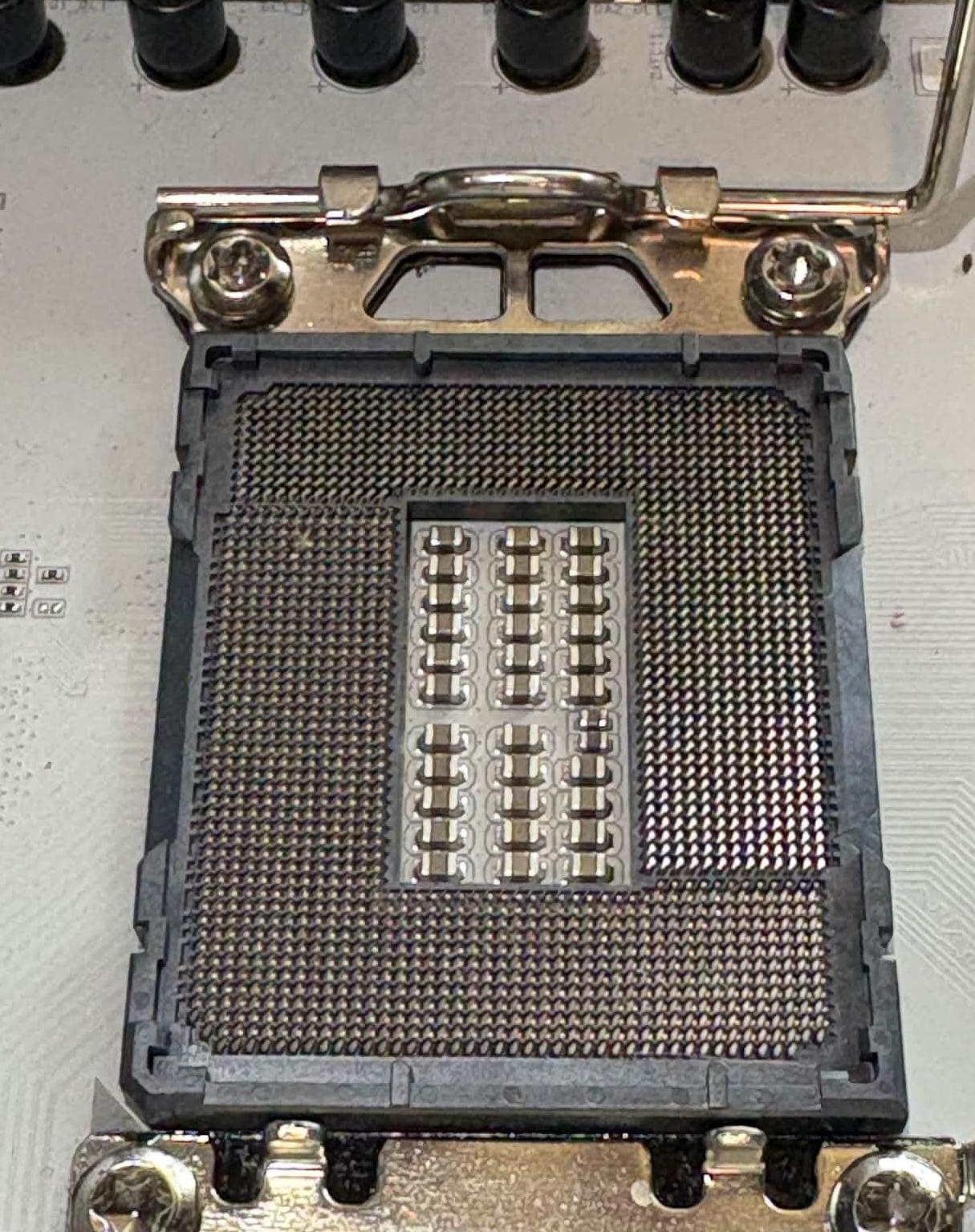 Gigabyte Z790 AORUS PRO X