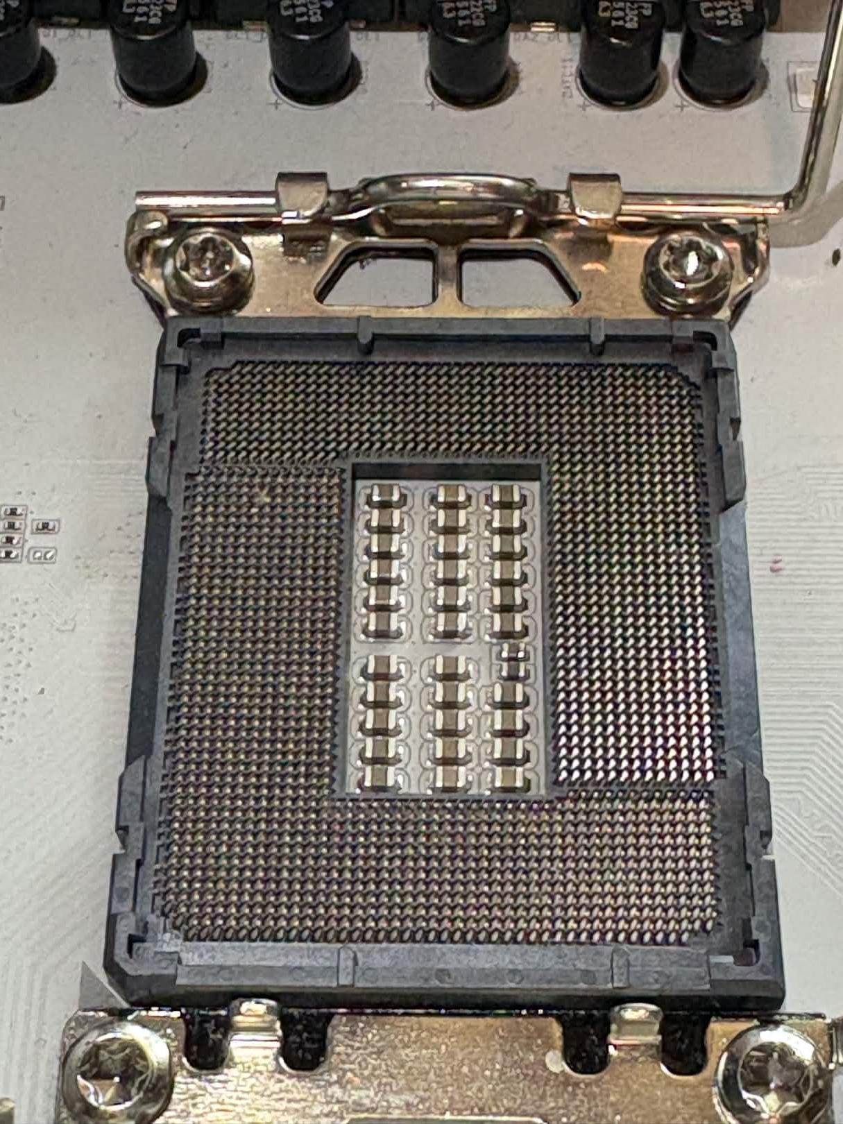 Gigabyte Z790 AORUS PRO X