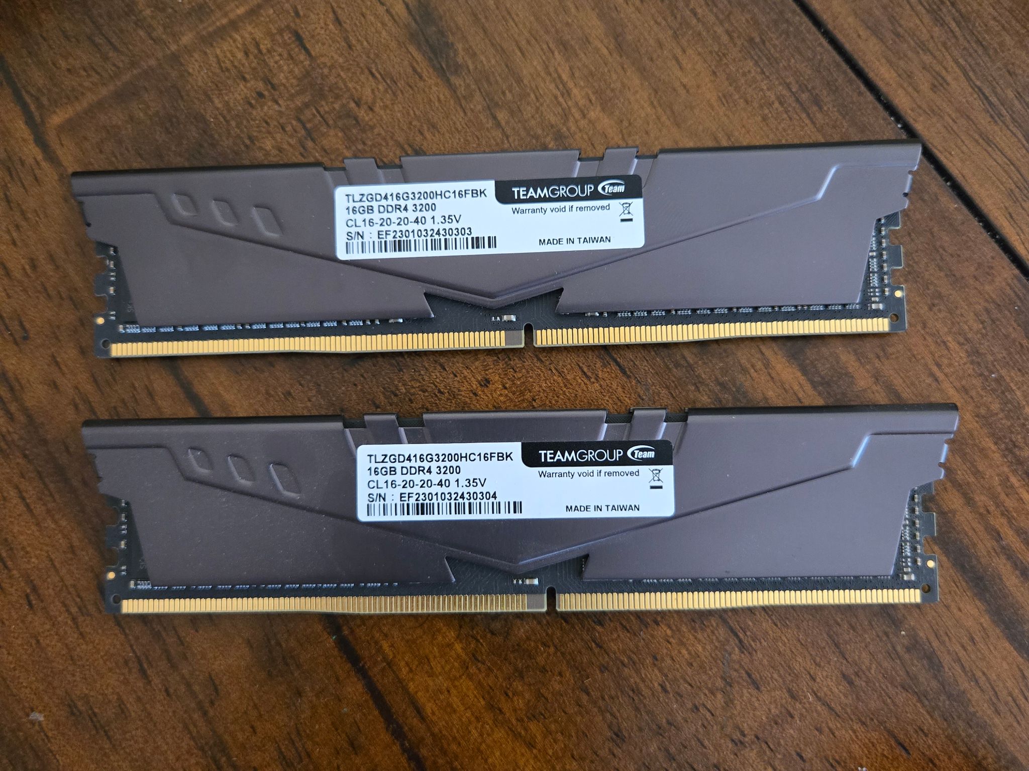 TEAMGROUP T-Force Vulcan Z 32GB 2x16GB DDR4-3200 CL16 RAM TLZGD416G3200HC16FBK