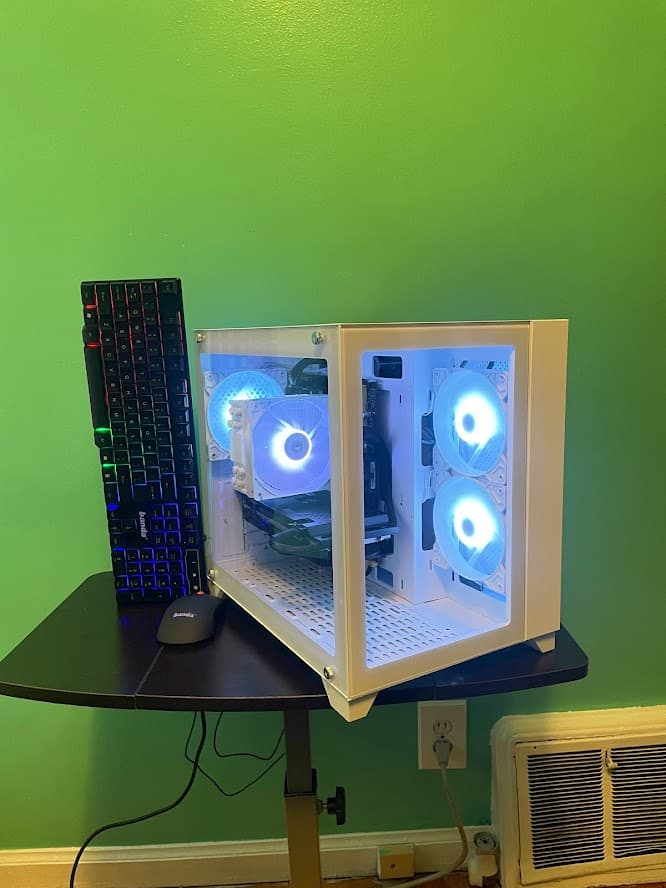GLASSY White Gaming PC| Intel i5 / Amd RX580 / 8GB / 500GB SSD Win 10 Pro WiFi