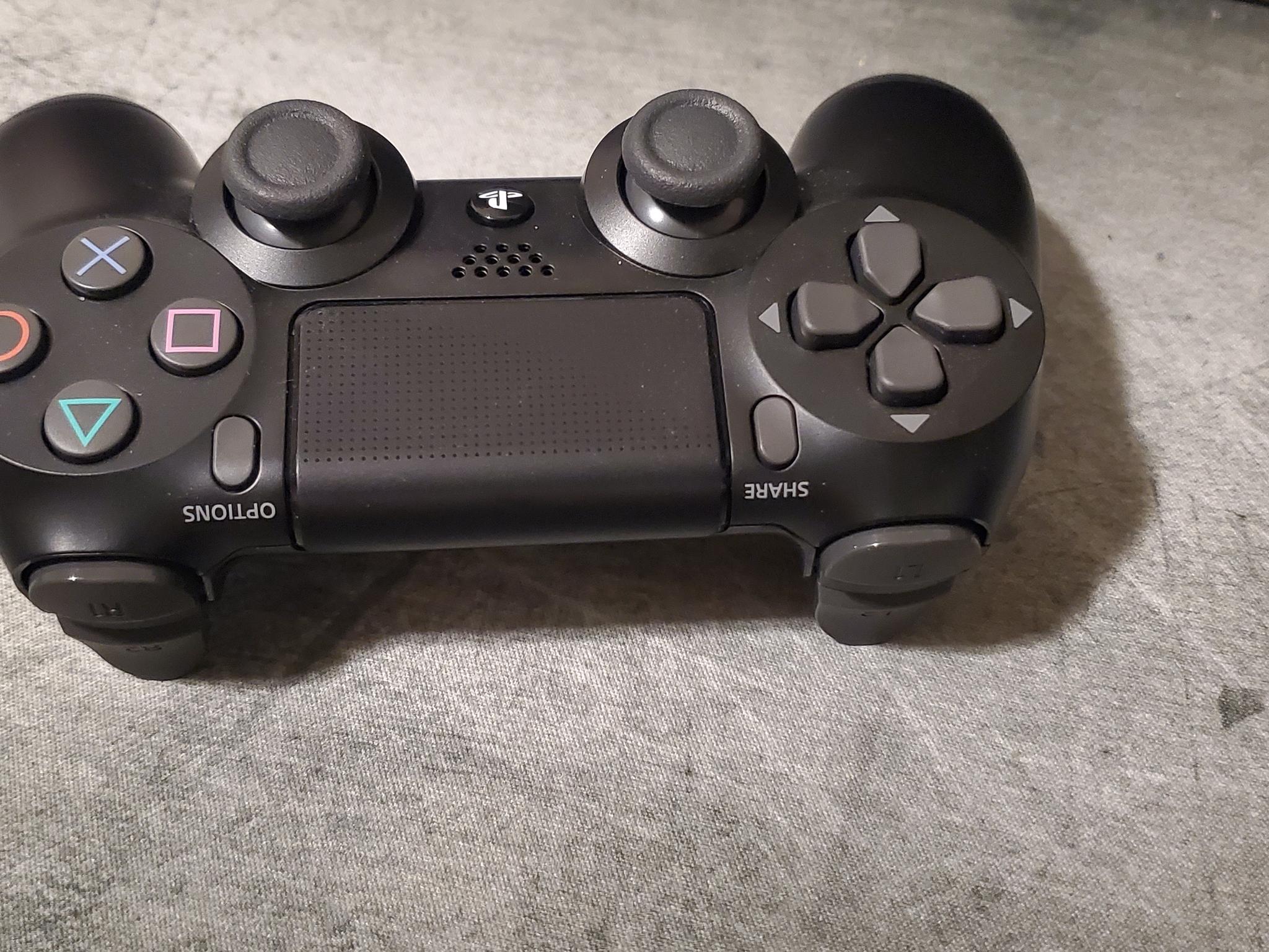 Ps4 dualshock controllers with original box