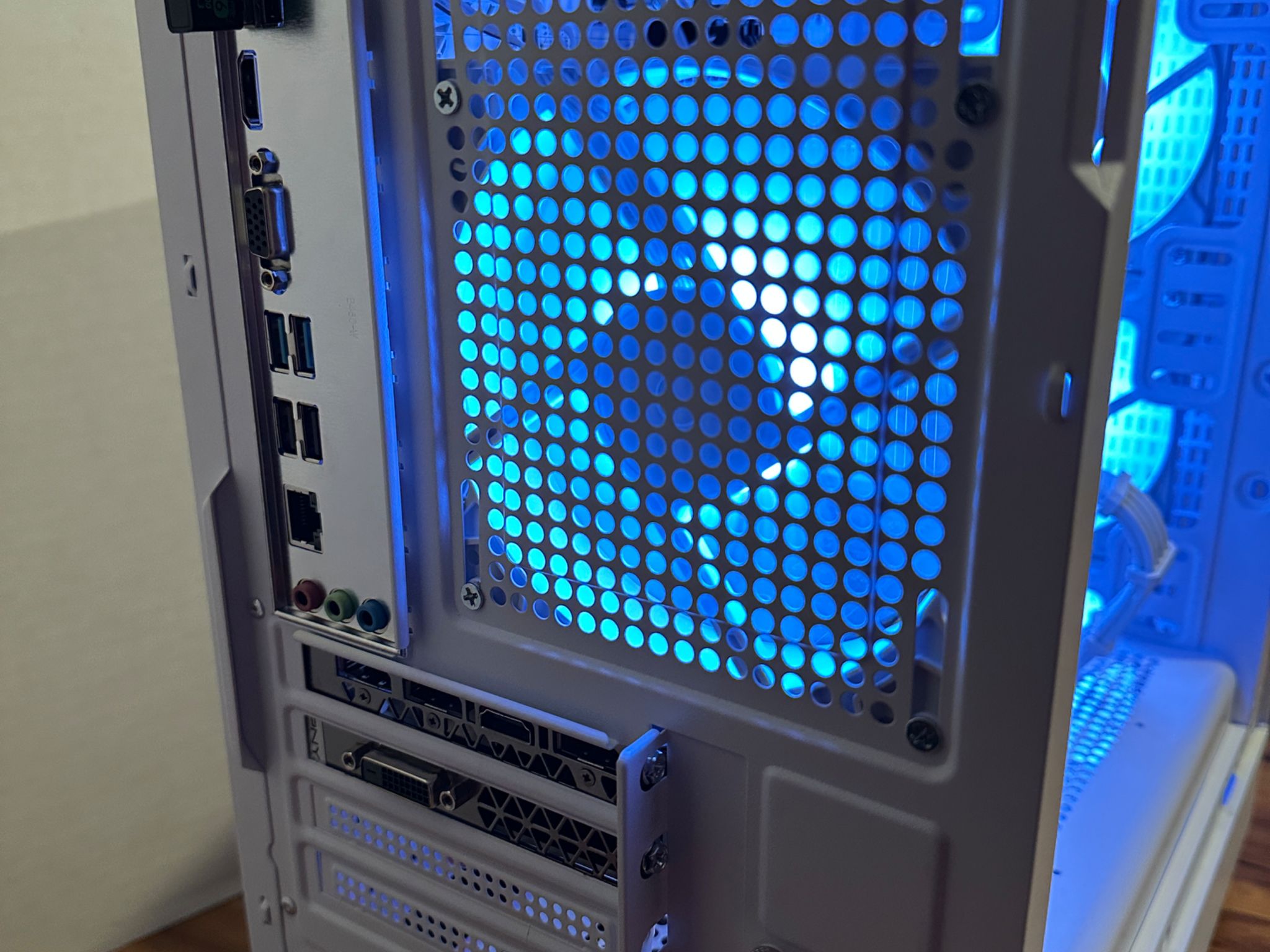GTX 1070 | Ryzen 5 2600 | 16GB DDR4 | 1.26TB | Windows 11 | Office 2024 | WiFi+BT| Custom Gaming PC