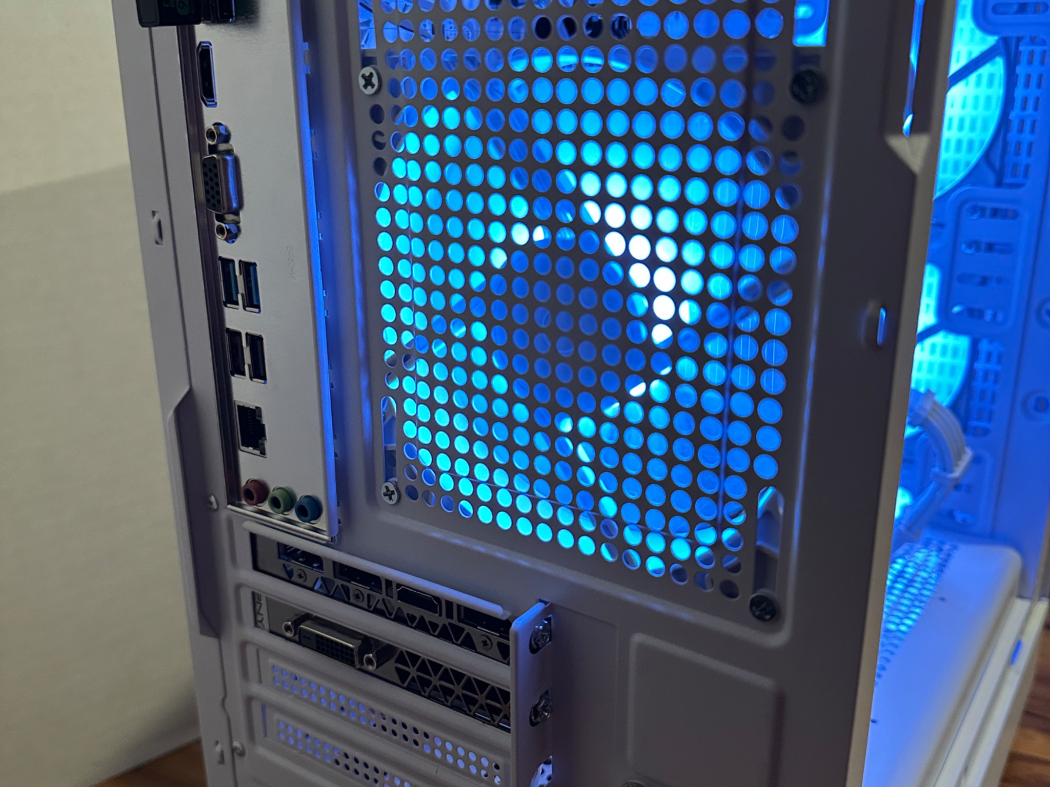 GTX 1070 | Ryzen 5 2600 | 16GB DDR4 | 1.26TB | Windows 11 | Office 2024 | WiFi+BT| Custom Gaming PC