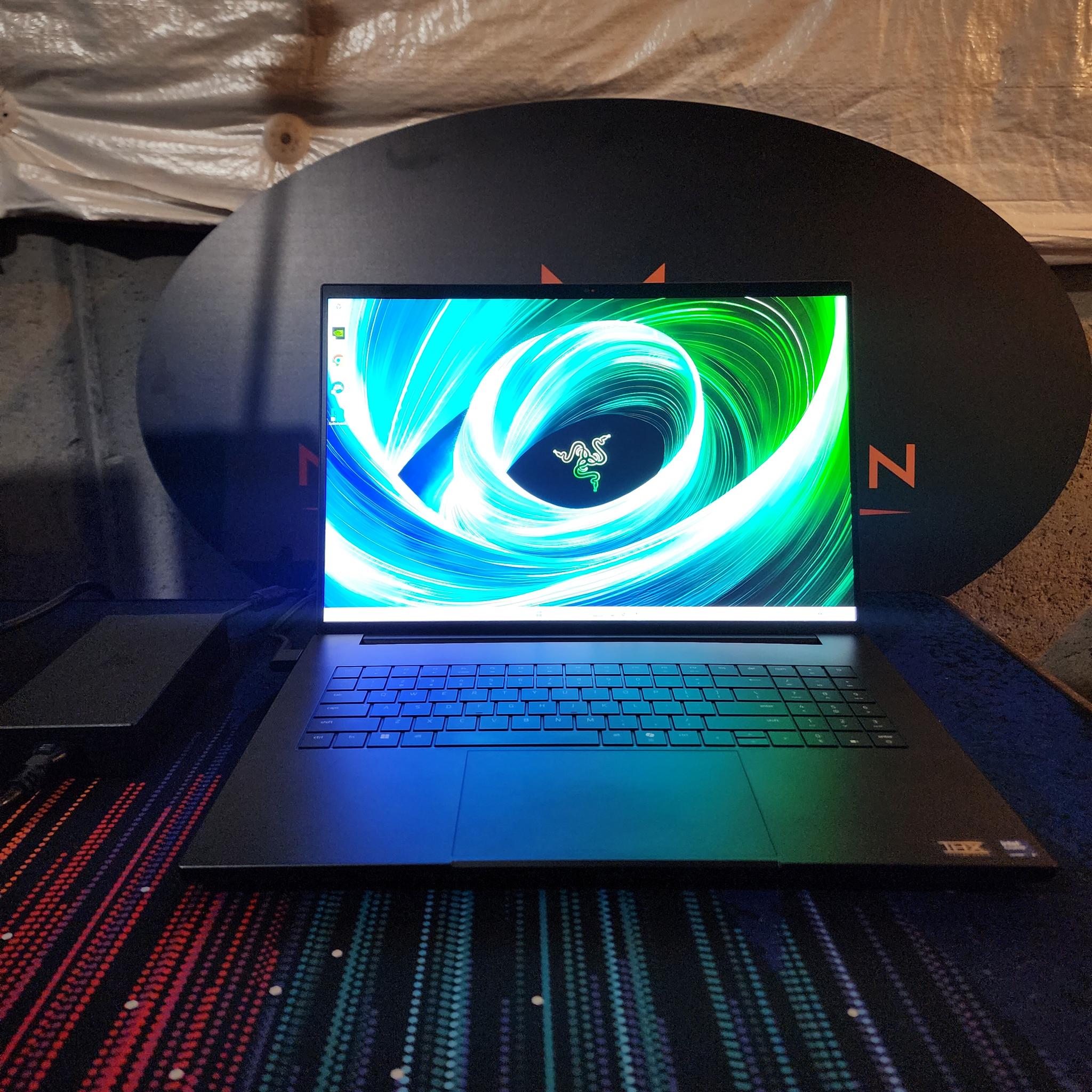 RTX 5090 / Intel Core Ultra 9 275HX / 96GB DDR5 RAM / 2TB NVMe
