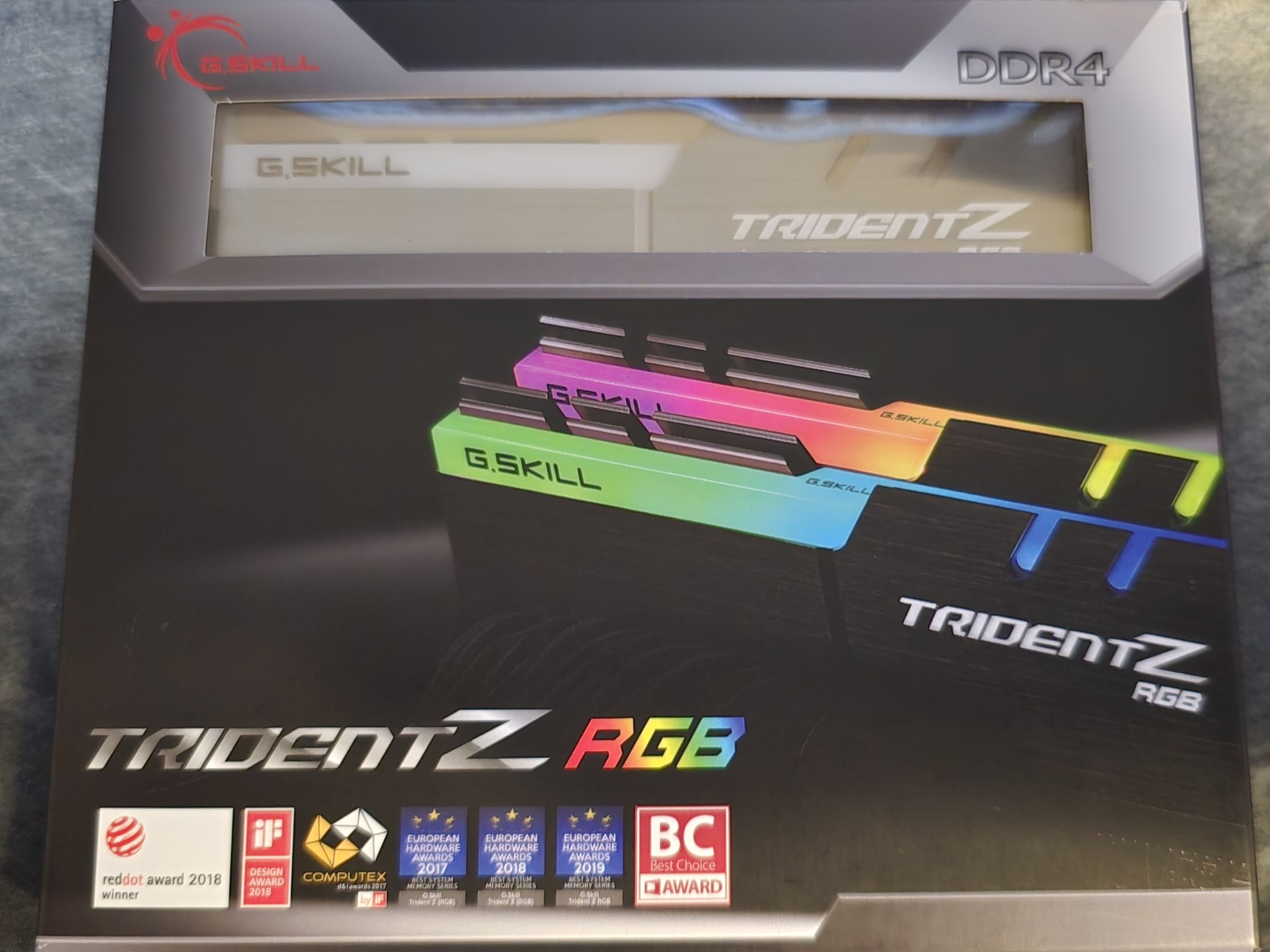 G.Skill TridentZ RGB DDR4 32GBx2 f4-4400C19D-64GTZR