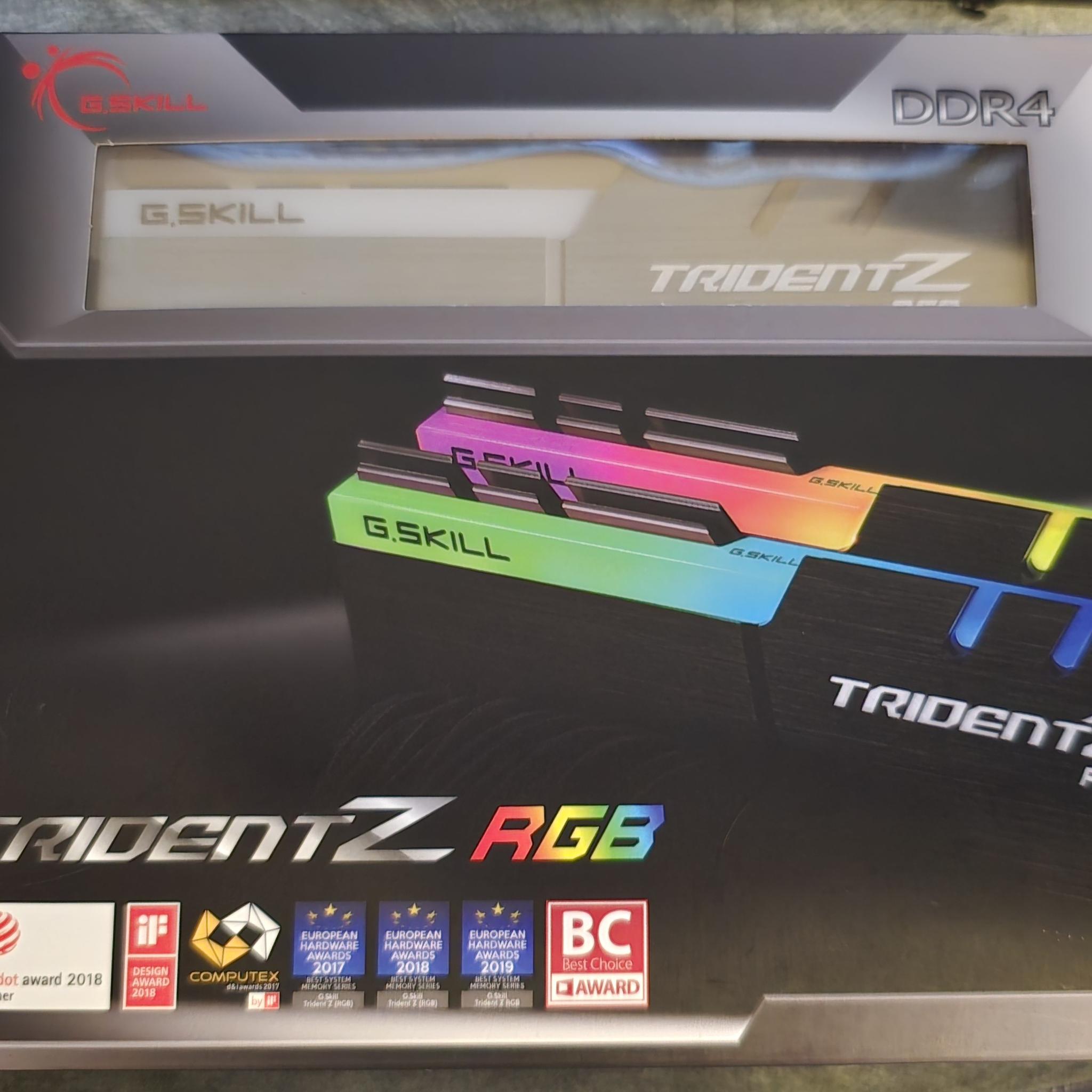 G.Skill TridentZ RGB DDR4 32GBx2 f4-4400C19D-64GTZR