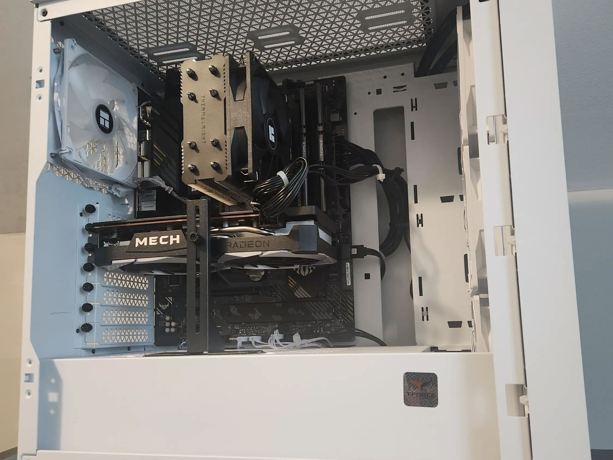 Great 1080p Gaming Driven by Ryzen and Radeon RX6600!