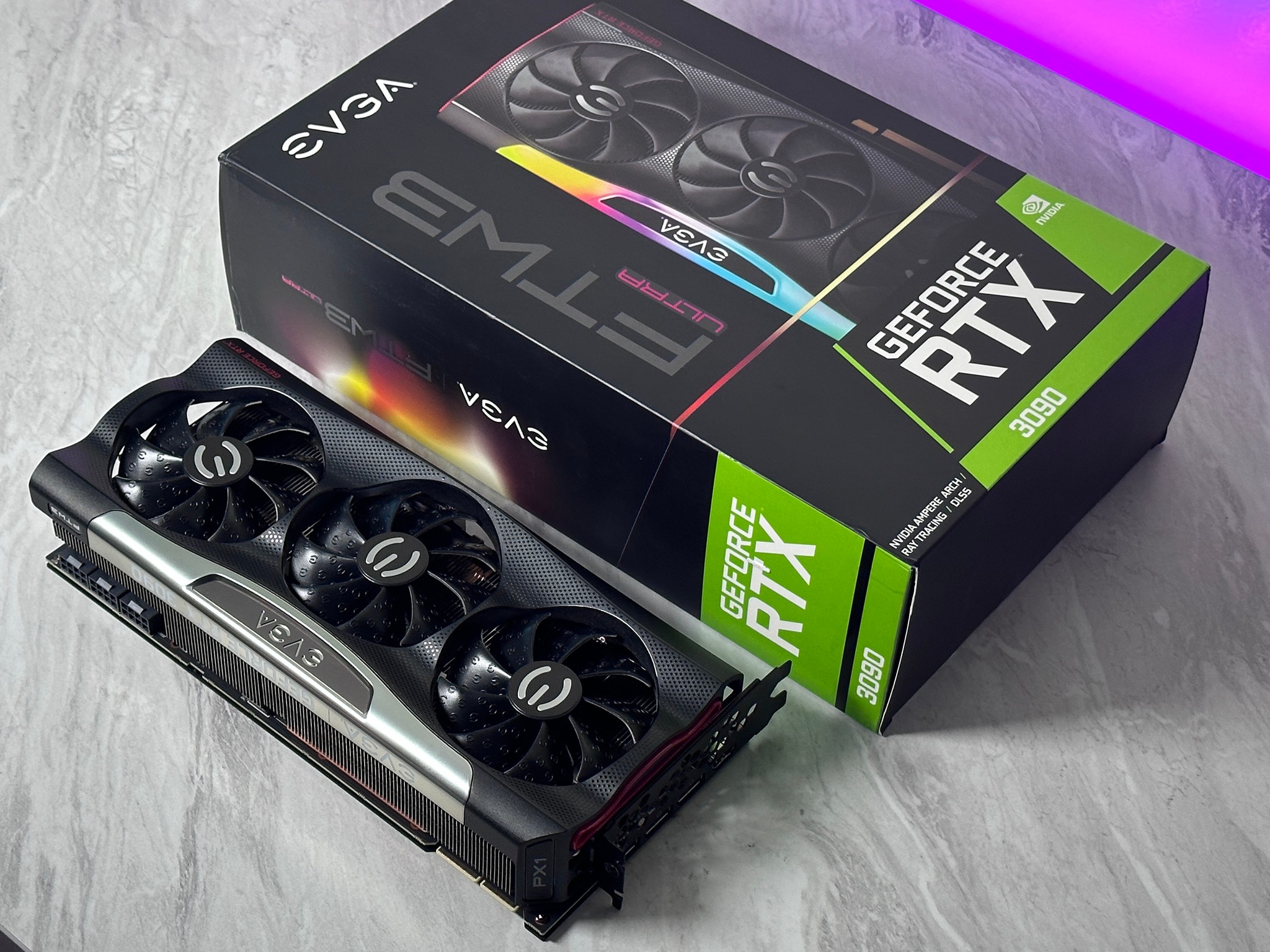 EVGA GeForce RTX 3090 24 GB FTW3 ULTRA GAMING Video Card