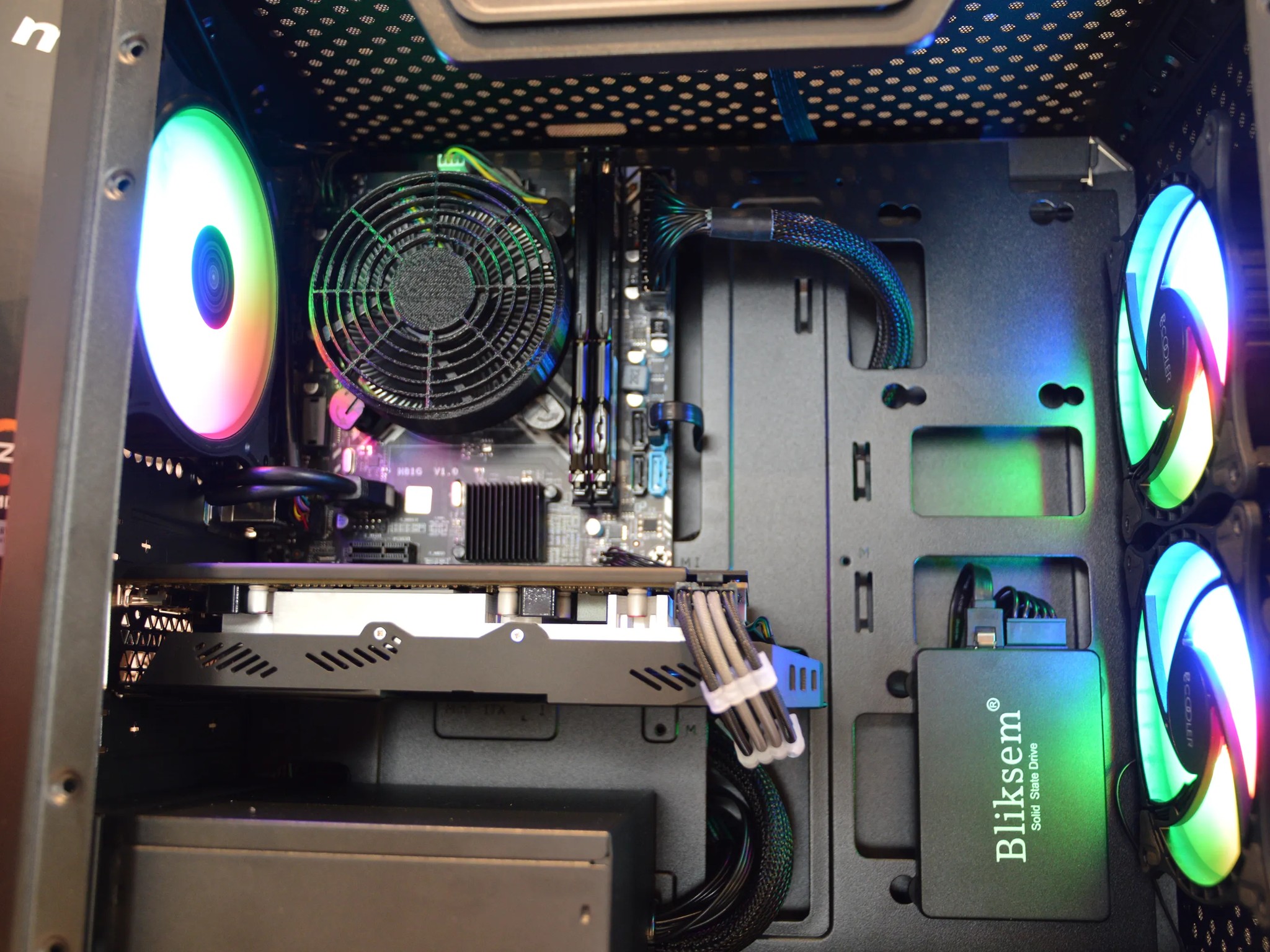 ⚫🌈| RX 580 8GB | INTEL i7-4790 | 16GB DDR3 RAM | 512GB NVME SSD | Black Candy |