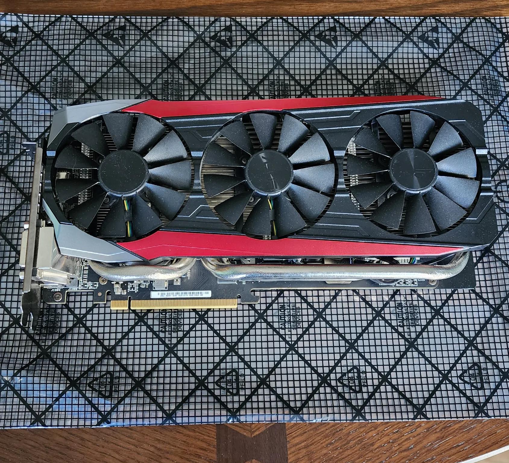 Asus Strix Radeon RX R9 390X