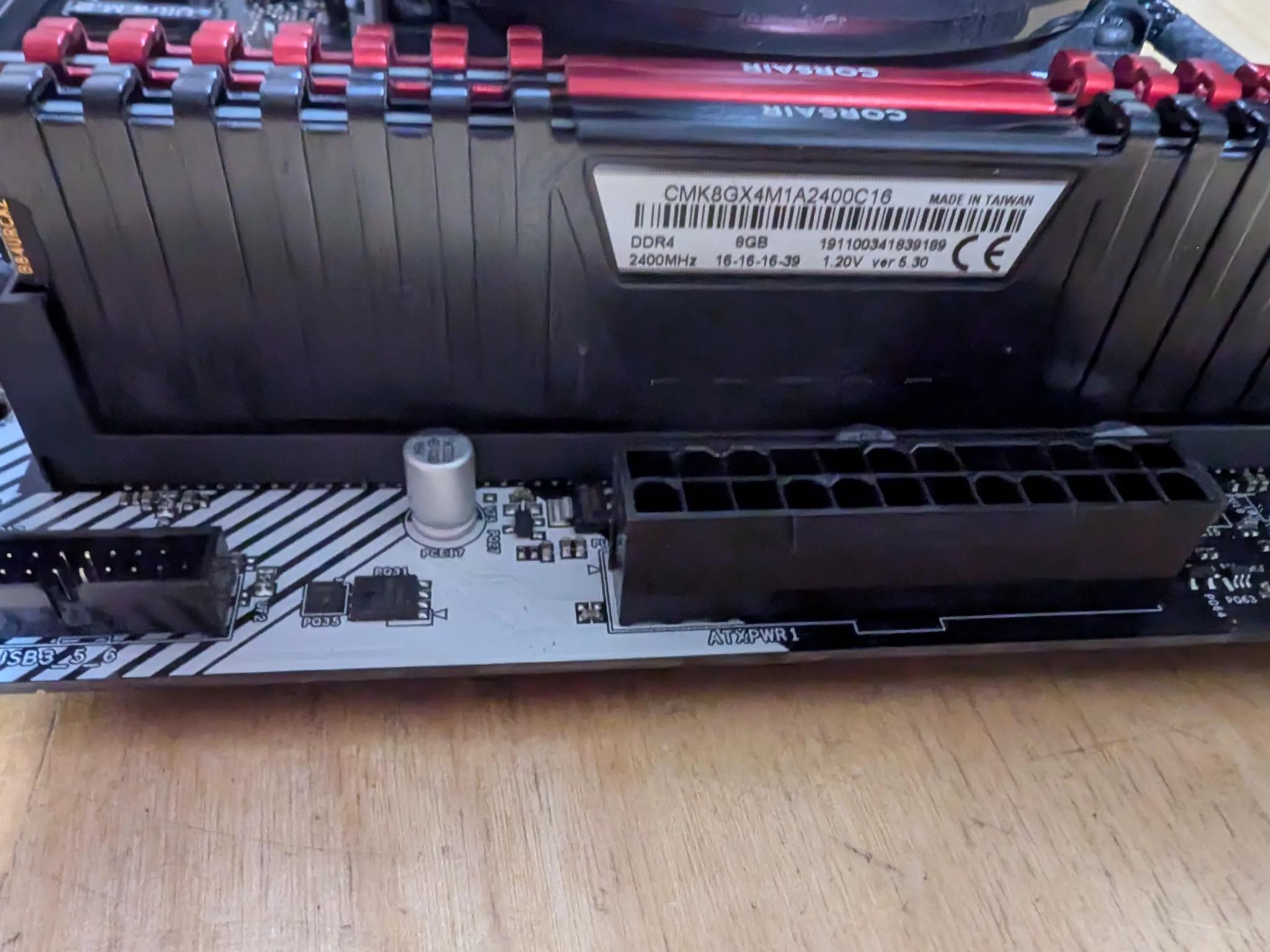 AsRock A320 / AMD Ryzen 3 3200G / 16GB DDR4