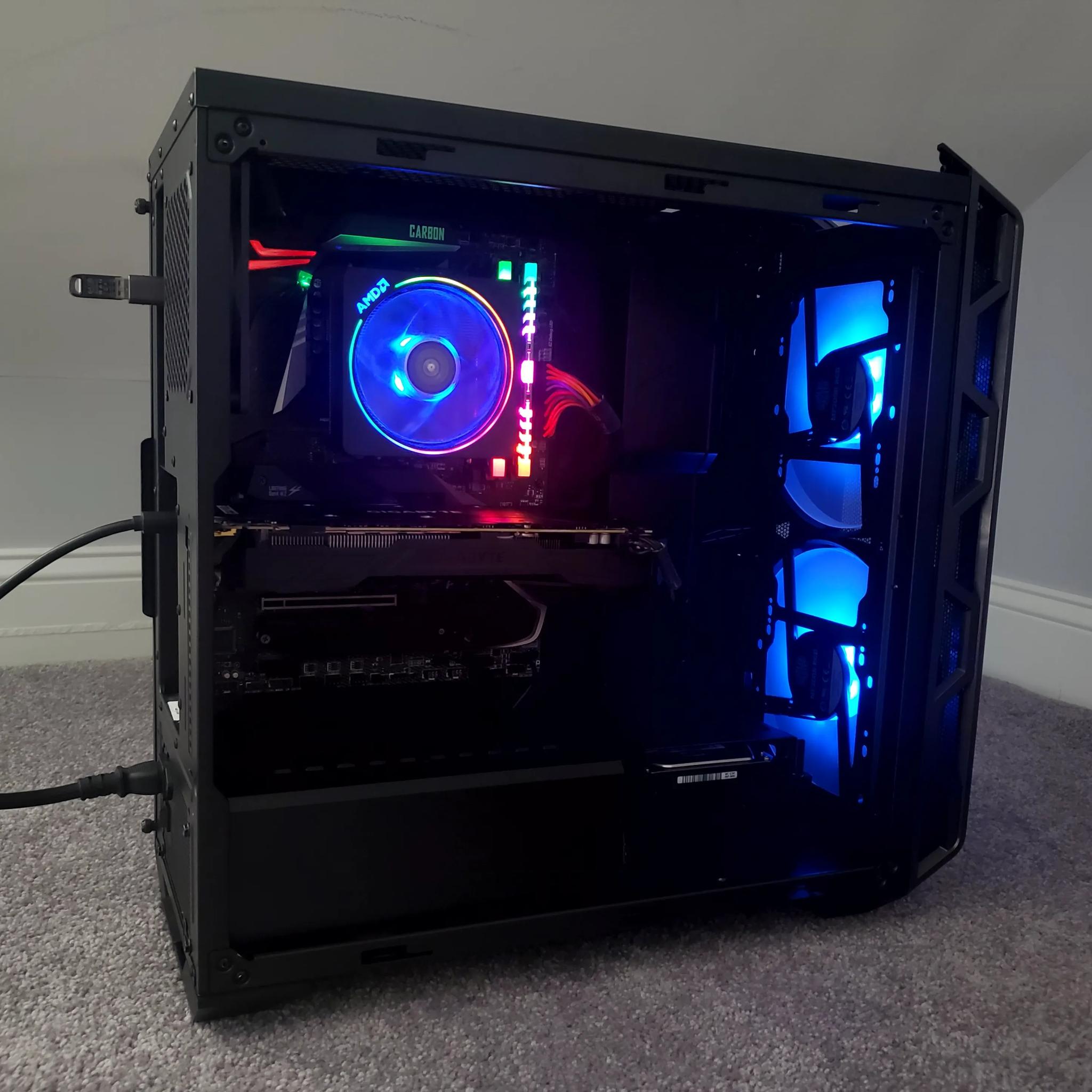 Pc- ryzen 7 3800x - Gtx 1080 oc - msi x570 gaming carbon - 16 Gb Ram rgb - samsung 500GB M.2 ssd