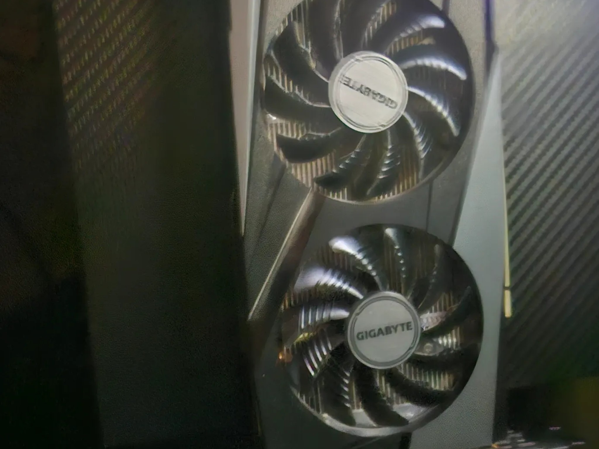 Used rgb gigabyte 3050 8gb