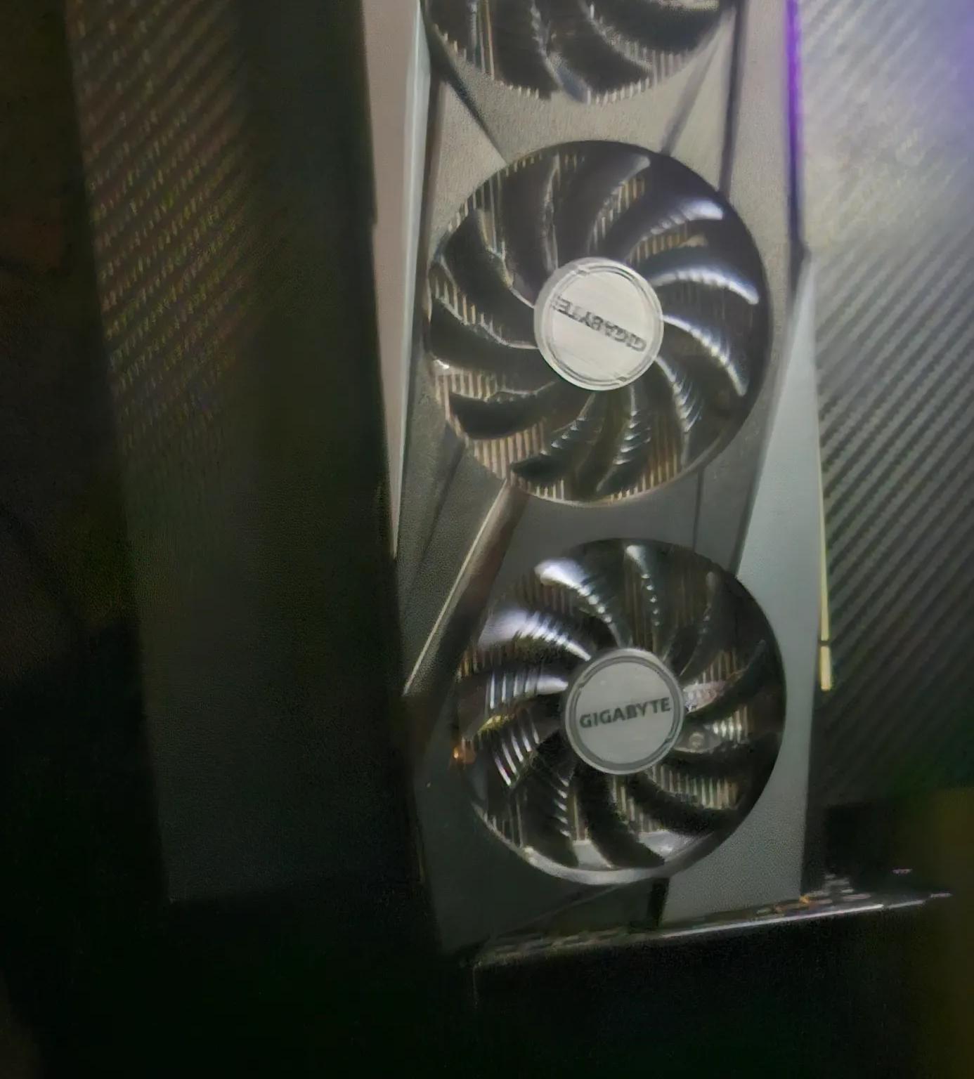 Used rgb gigabyte 3050 8gb