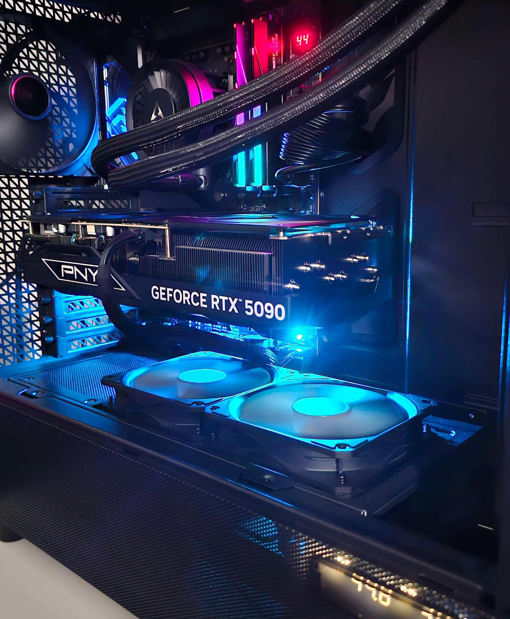 RTX 5090 - 9950X3D GAMING SYSTEM!!!
