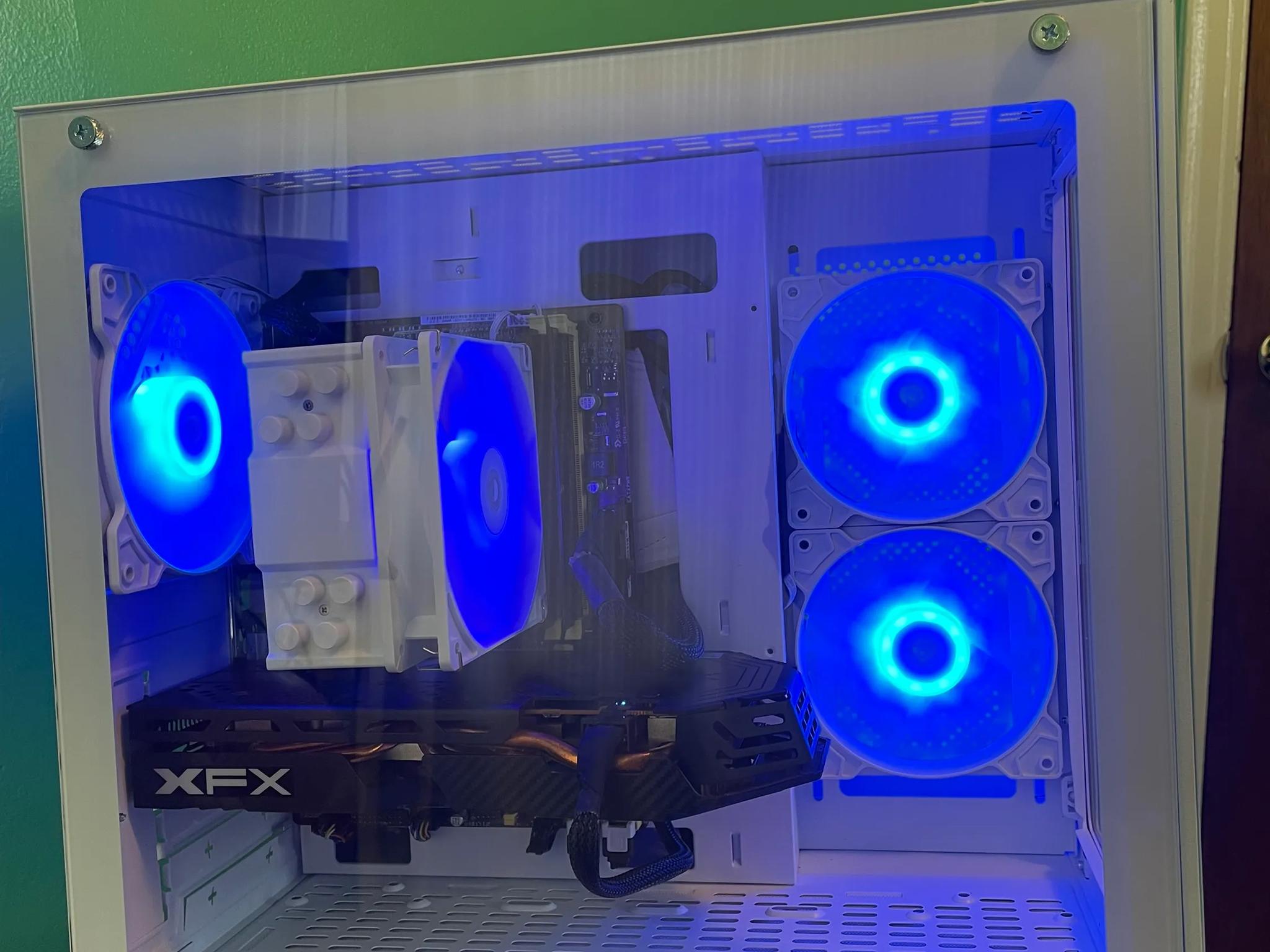 GLASS White Gaming PC| Intel i5 / Amd RX580 / 8GB / 600GB Win 10 Pro WiFi
