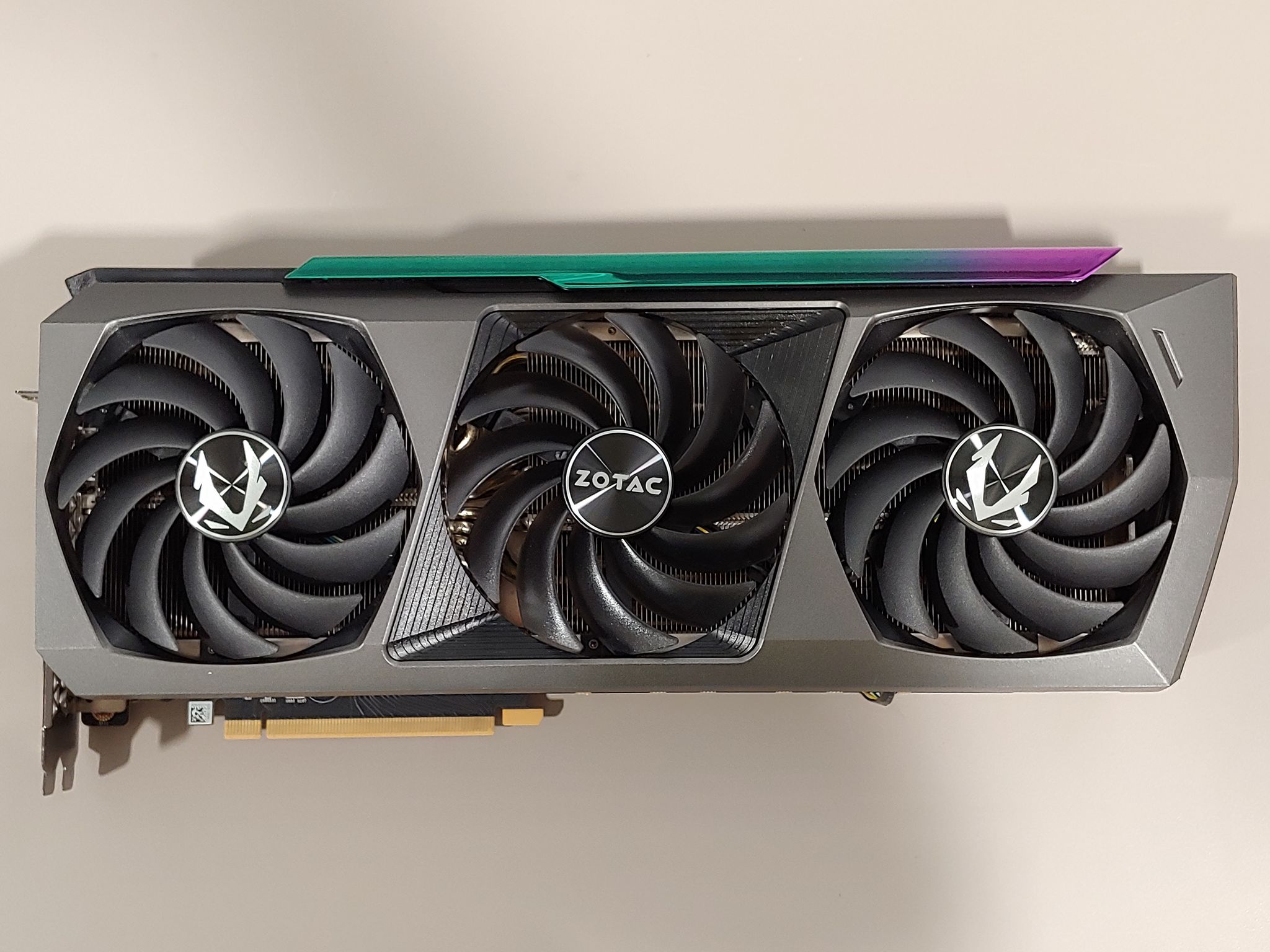 ZOTAC GAMING GeForce RTX 3090 Ti AMP Extreme Holo – 24GB GDDR6X