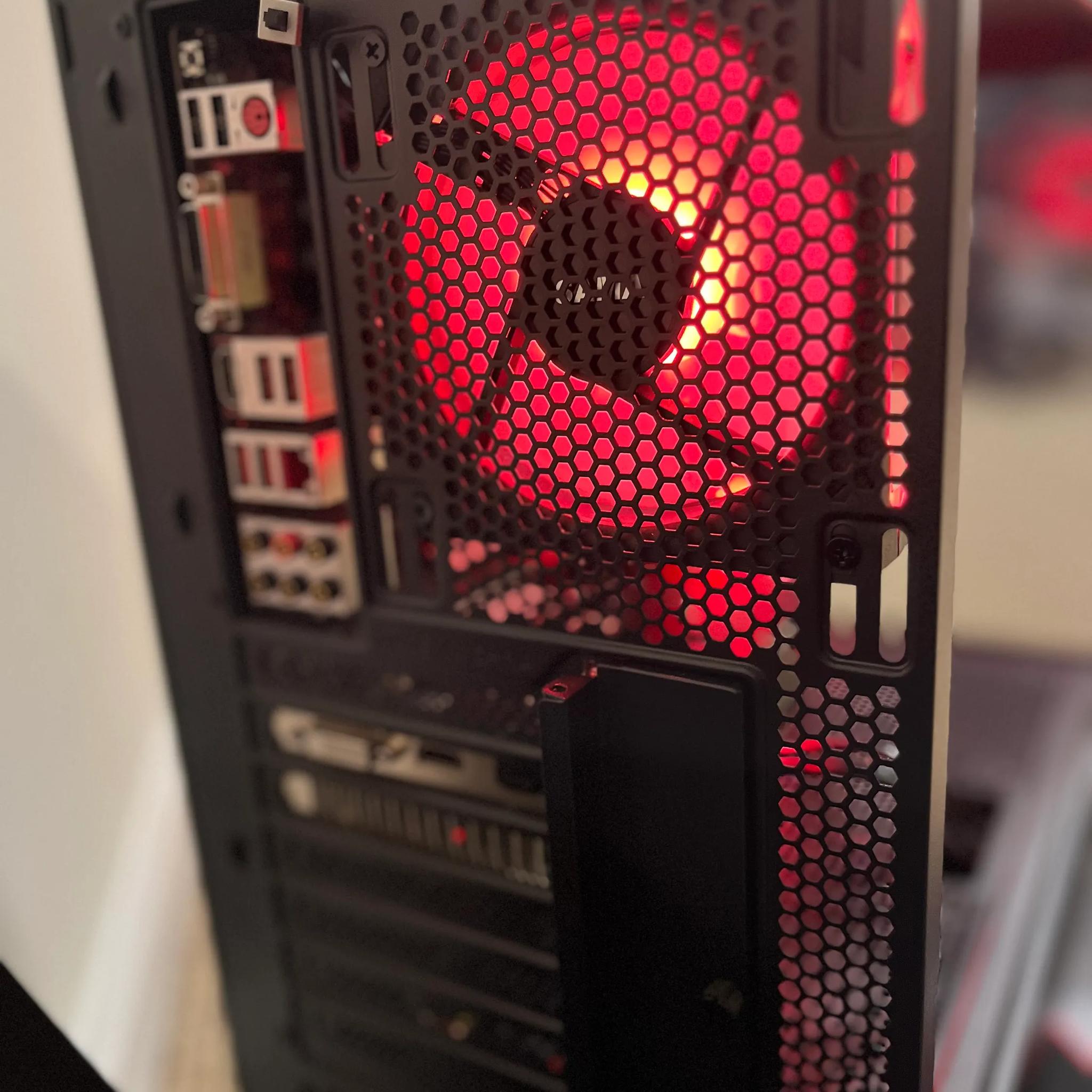 CUSTOM GAMING PC (Fortnite ready!) AMD 3600x 4.2 GHz AMD RX550 1080p High/Medium.