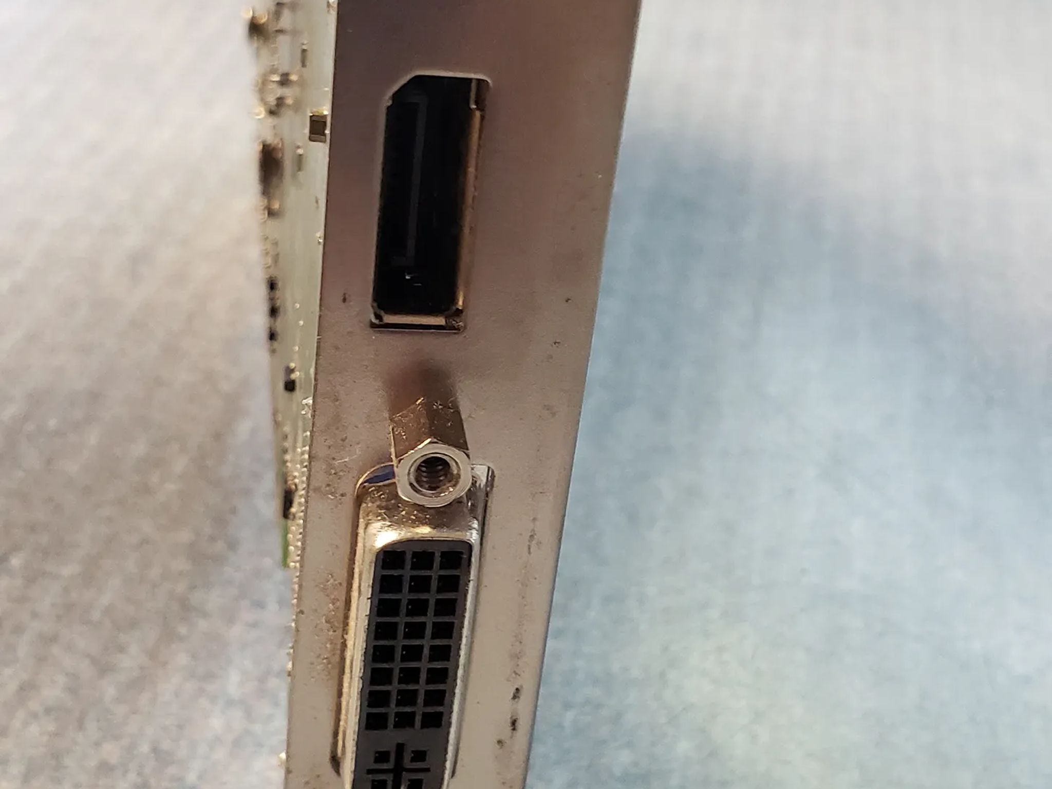 AMD R7 450 graphics card with 4gb memory.