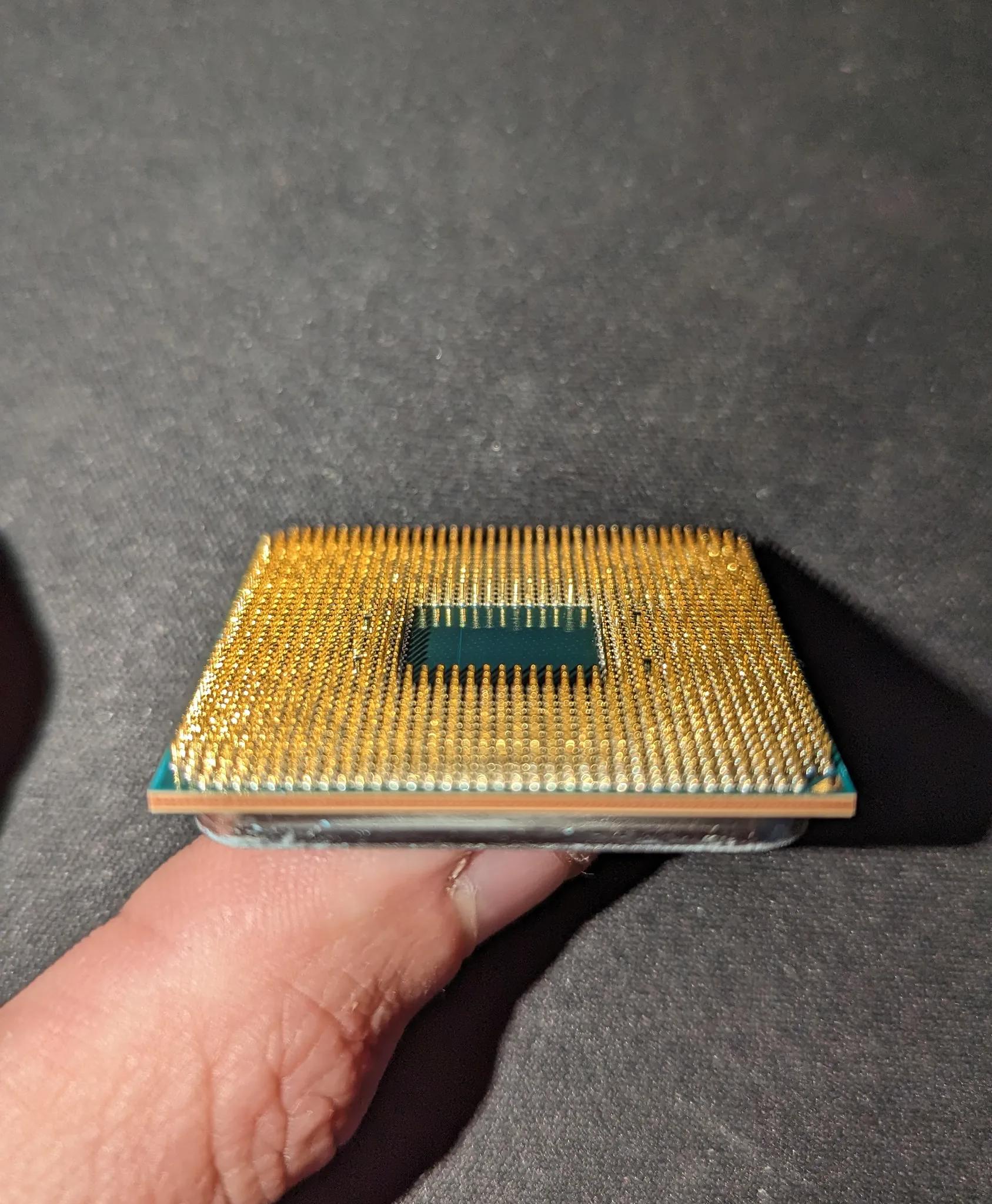 USED AMD Ryzen 7 5800X3D